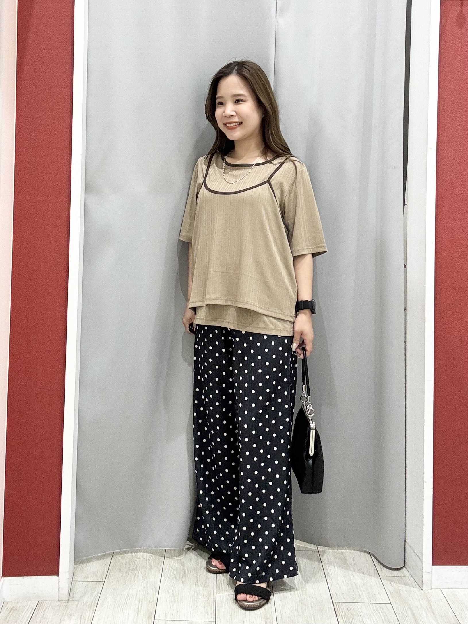 shioさんの「SHOO･LA･RUE｜【2点セット】ランダムテレコで細見え  配色使いTシャツ+キャミソール」を使ったコーディネート