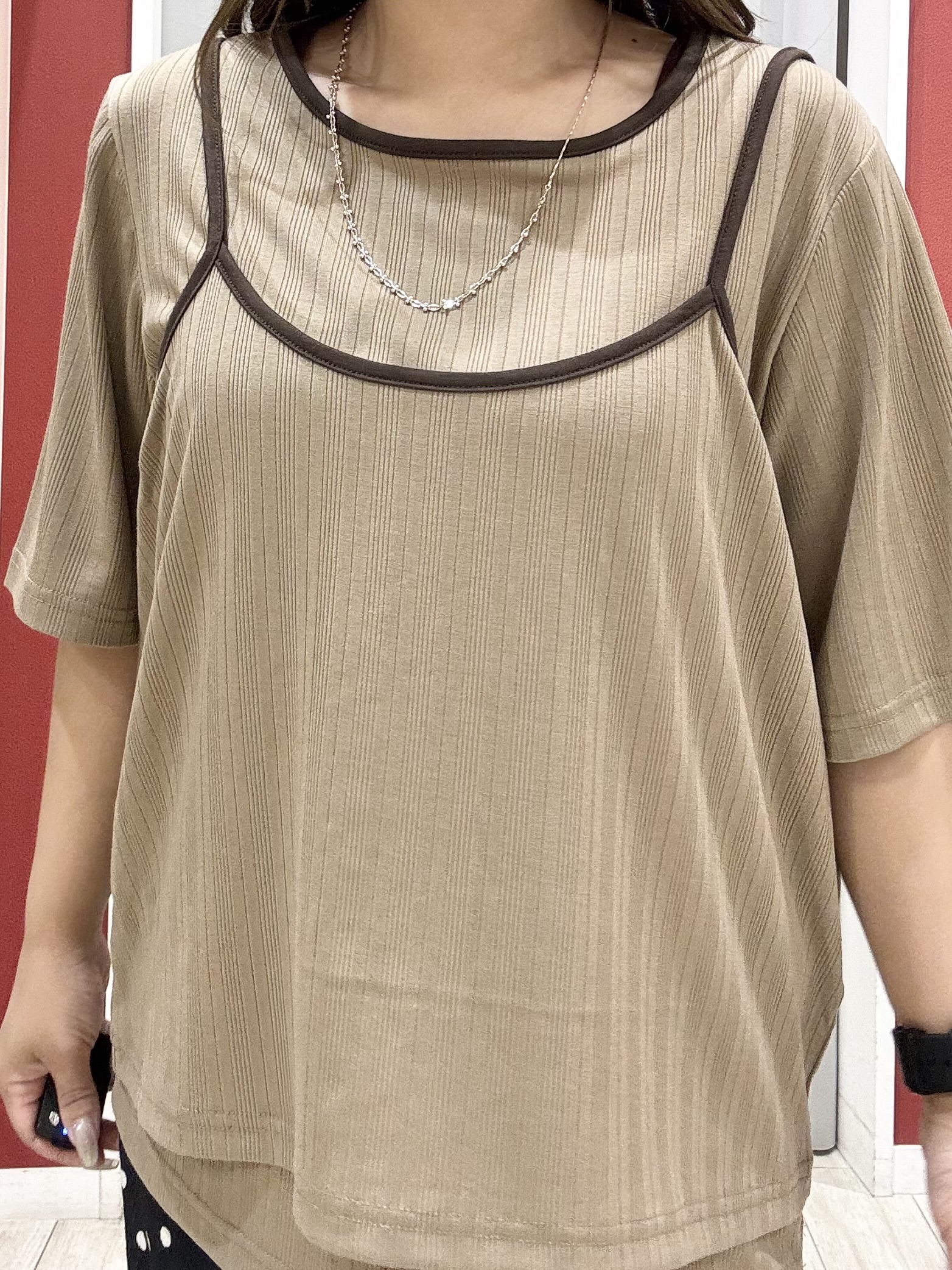 shioさんの「SHOO･LA･RUE｜【2点セット】ランダムテレコで細見え  配色使いTシャツ+キャミソール」を使ったコーディネート