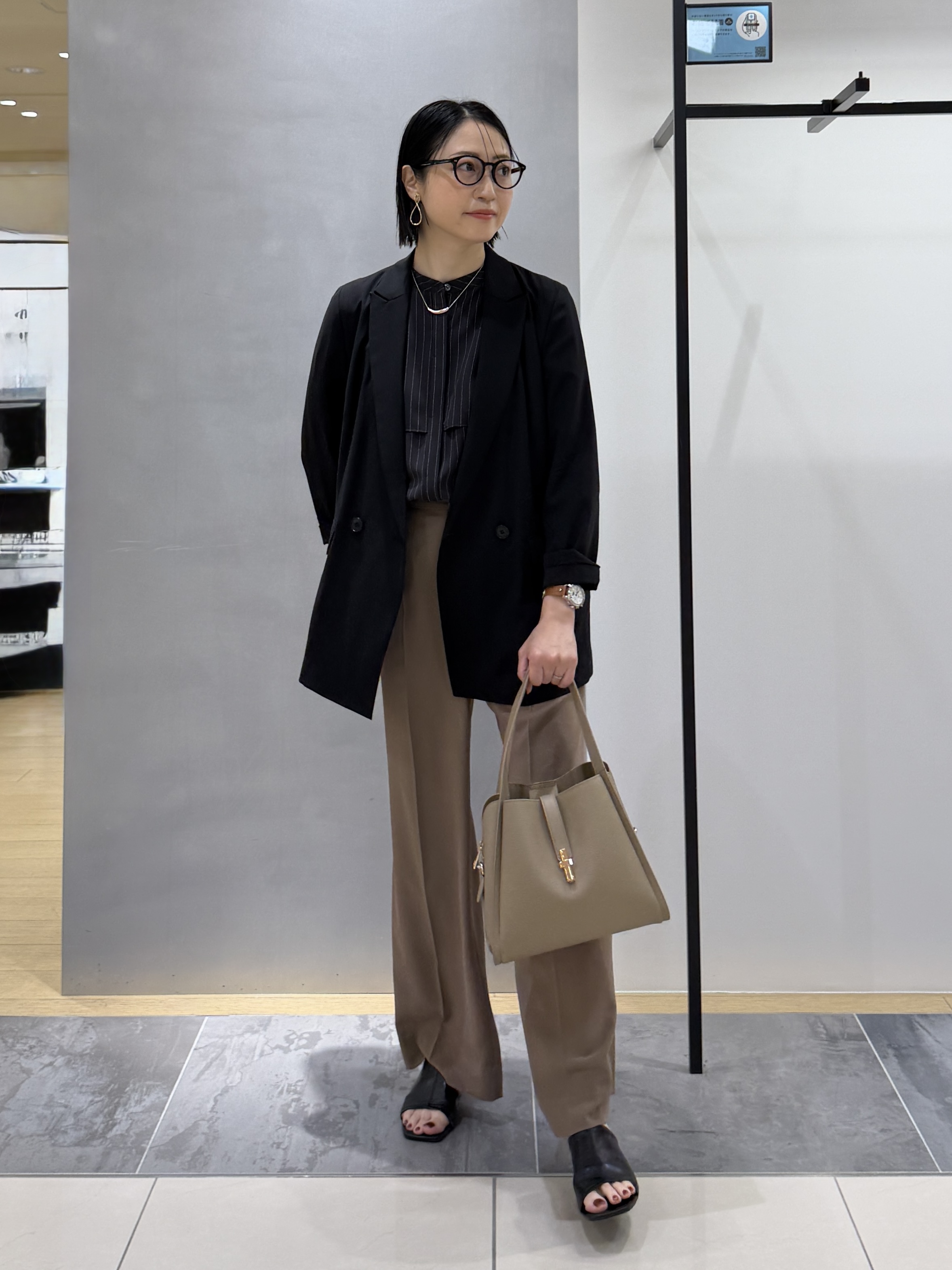 shihoさんの「INDIVI｜【接触冷感/UVケア/着る日傘】ダブルジャケット」を使ったコーディネート