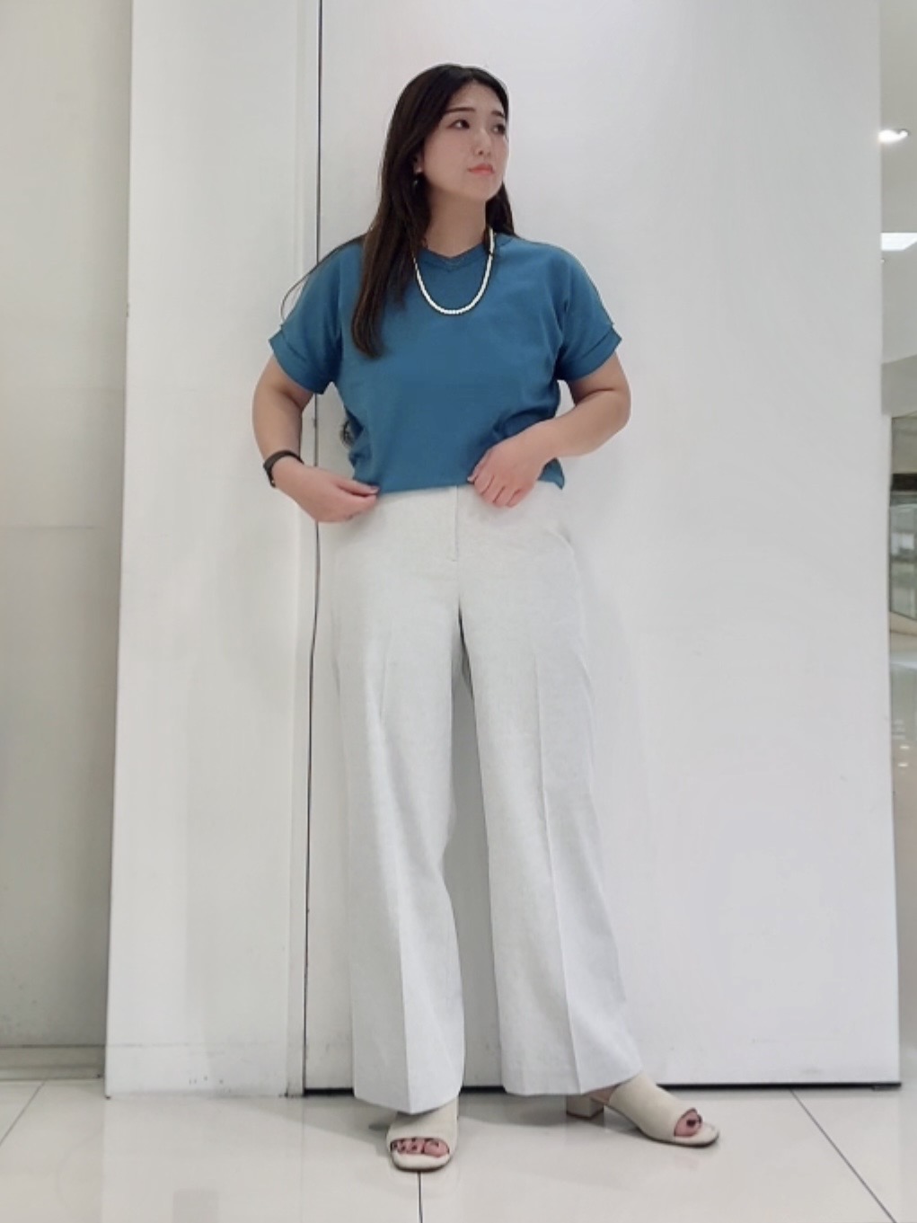 なかじさんの「UNTITLED｜【肌に張りつきにくい/前後2WAY】ドライタッチコットンプルオーバー」を使ったコーディネート