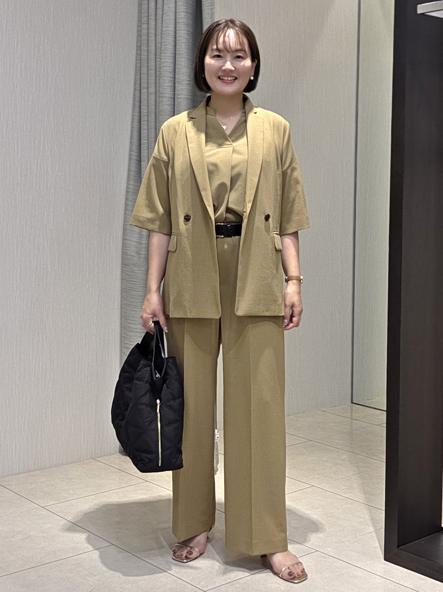 naokoさんの「UNTITLED｜【残暑も快適/セットアップ可/接触冷感】エアリークールブラウス」を使ったコーディネート