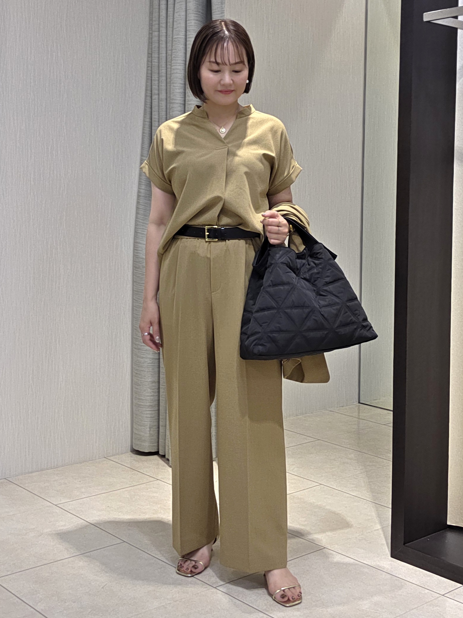 naokoさんの「UNTITLED｜【残暑も快適/セットアップ可/接触冷感】エアリークールブラウス」を使ったコーディネート