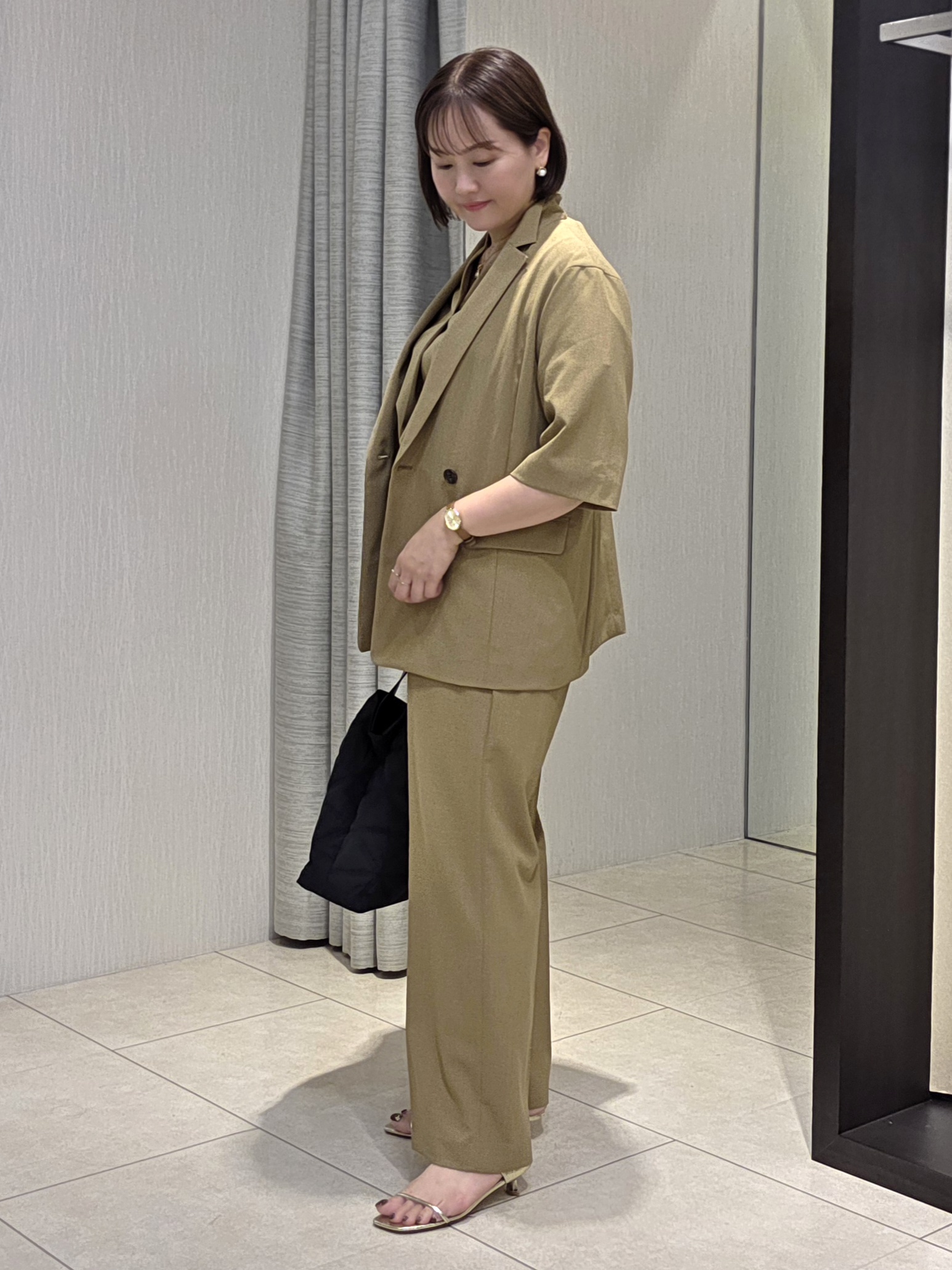 naokoさんの「UNTITLED｜【残暑も快適/セットアップ可/接触冷感】エアリークールブラウス」を使ったコーディネート