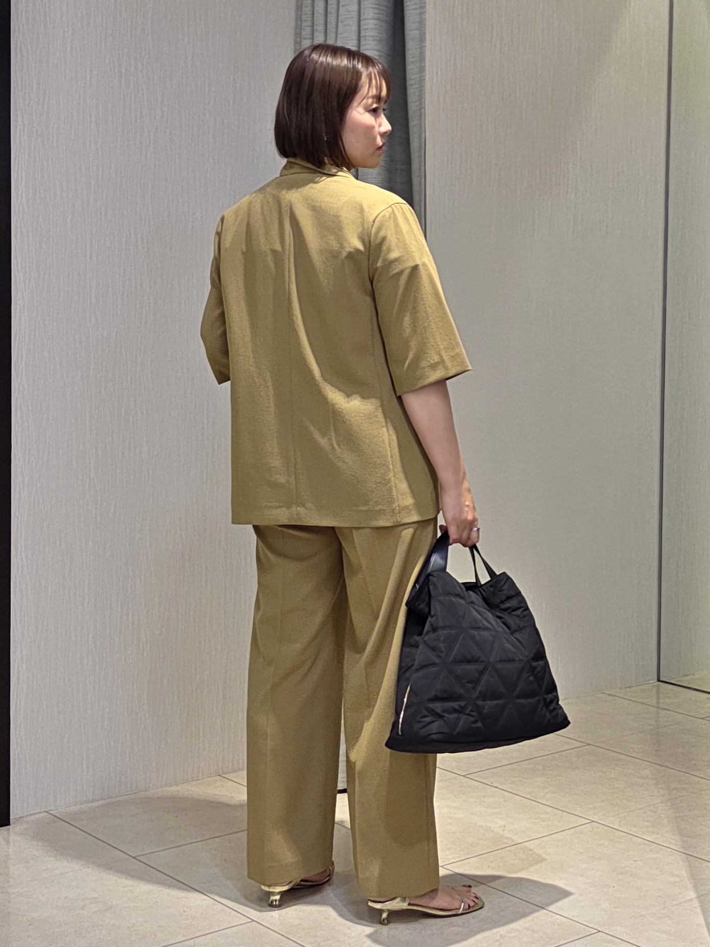 naokoさんの「UNTITLED｜【残暑も快適/セットアップ可/接触冷感】エアリークールブラウス」を使ったコーディネート