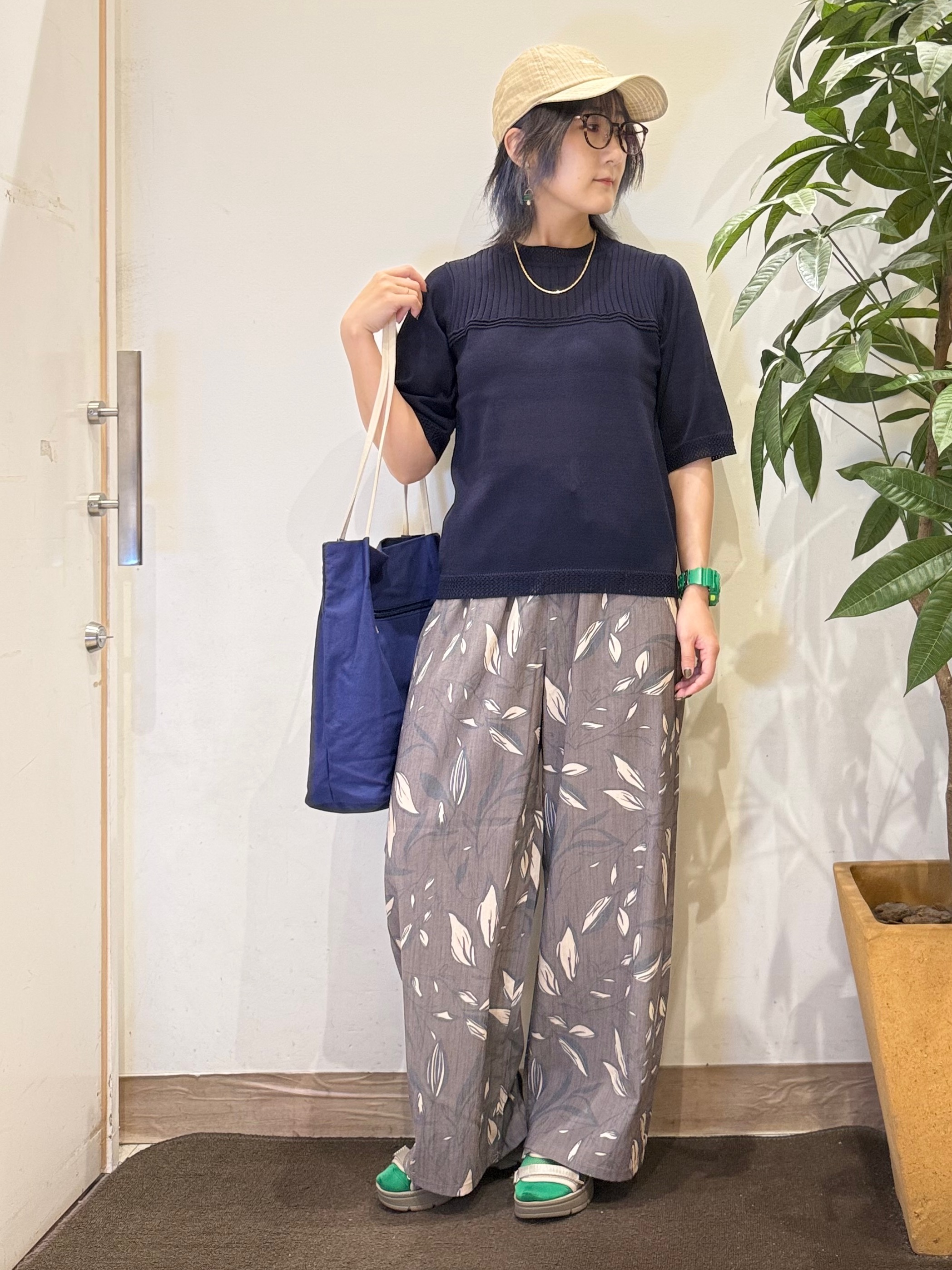 misakiさんの「SHOO･LA･RUE｜【S-LL/二の腕カバー】品よく決まる 5分袖デザインニット」を使ったコーディネート