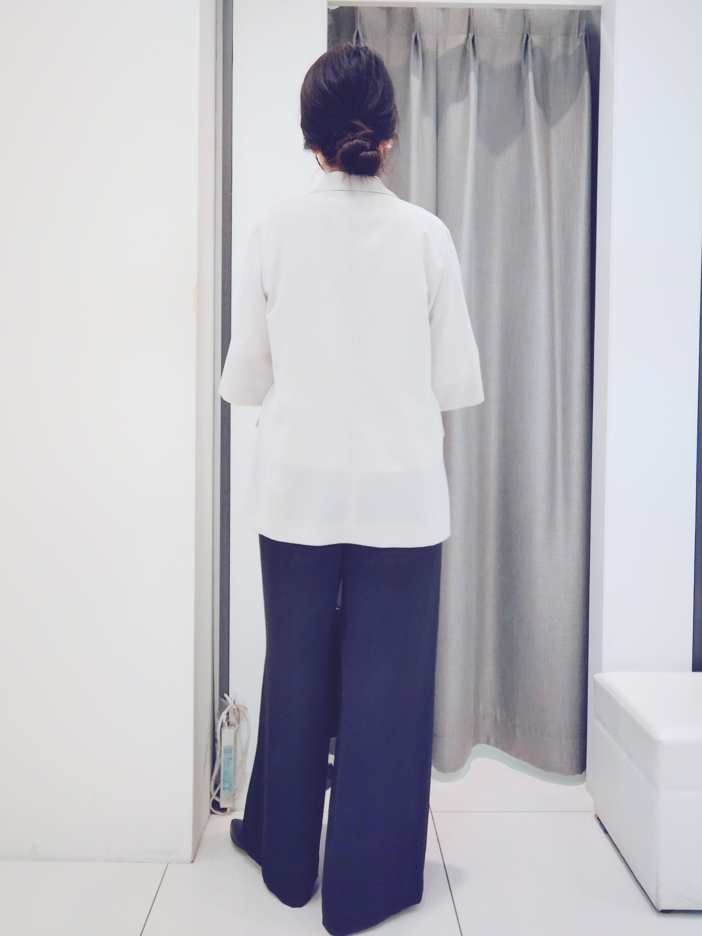 YABUさんの「UNTITLED｜【秋の通勤羽織/セットアップ可/UVカット】エアリークール半袖ジャケット」を使ったコーディネート