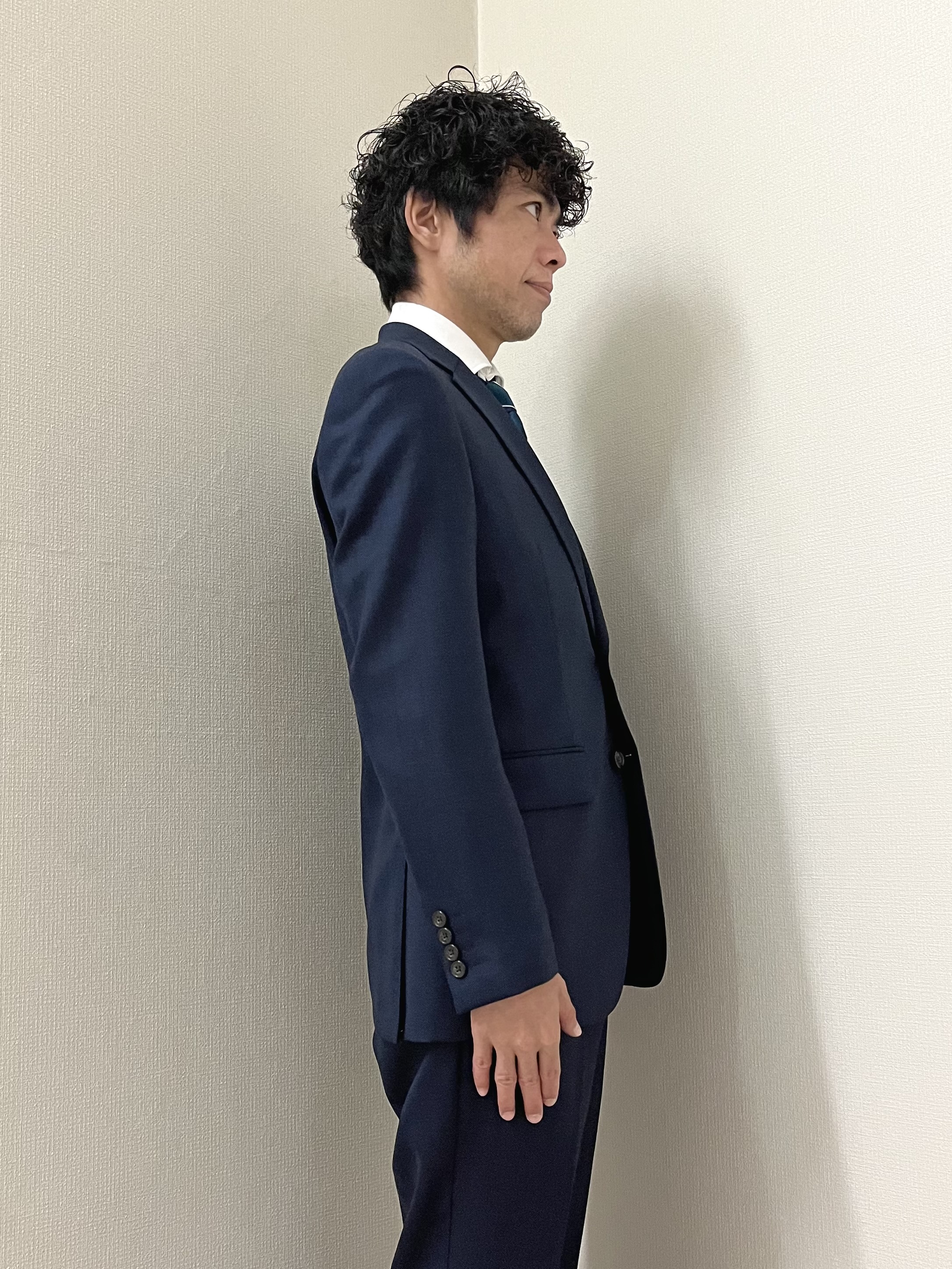 URAさんの「TAKEO KIKUCHI｜【Three by Three】シャイニーシャークピンヘッド スーツ/3ピース対応可」を使ったコーディネート