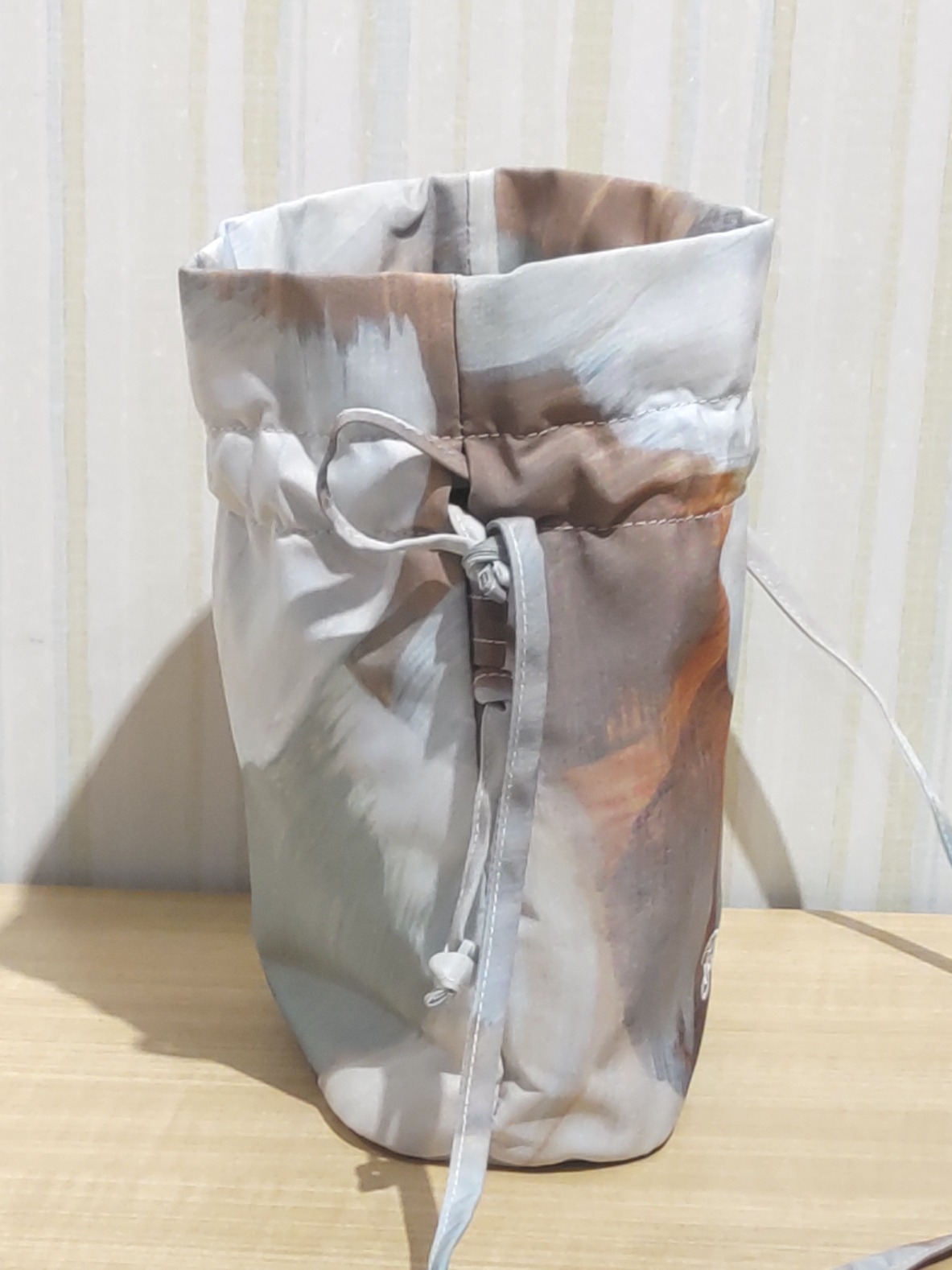 shimaさんの「SHOO･LA･RUE｜アソートプリント巾着バッグ」を使ったコーディネート
