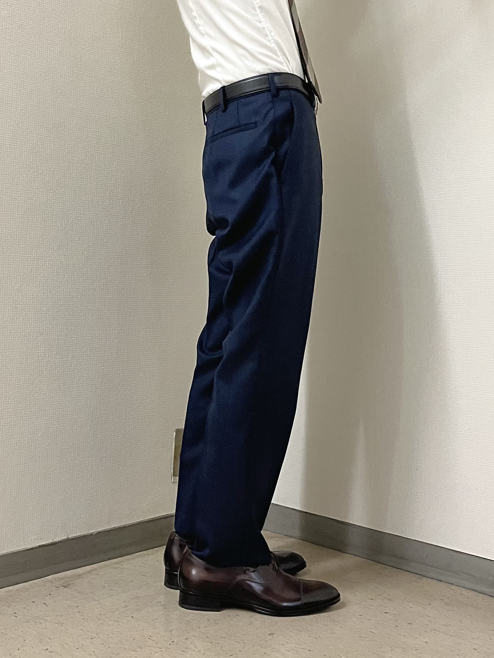 URAさんの「TAKEO KIKUCHI｜【Three by Three】シャイニーシャークピンヘッド スーツ/3ピース対応可」を使ったコーディネート
