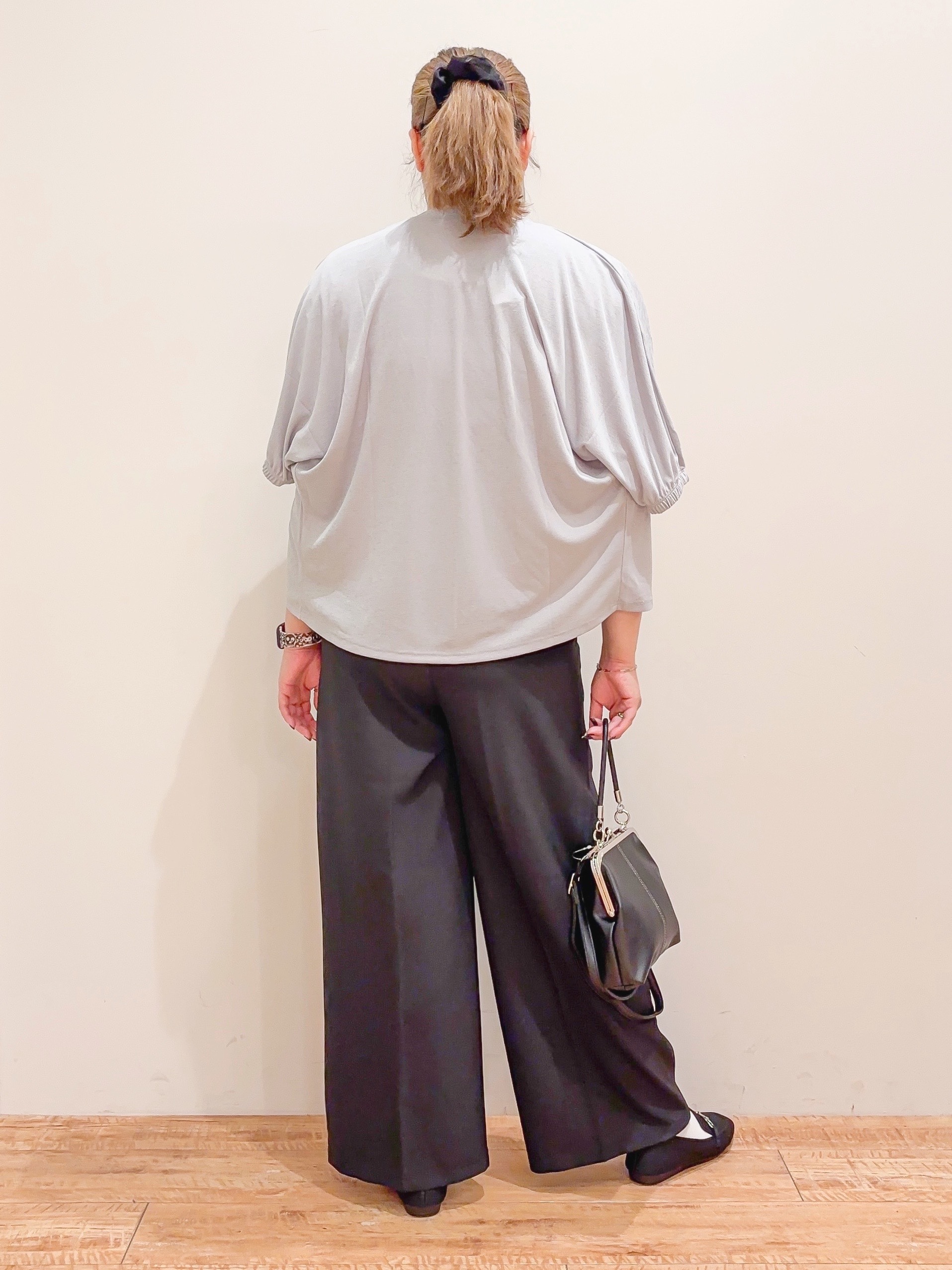 naoさんの「SHOO･LA･RUE｜【UV/体型カバー】冷房や朝晩の冷え込み対策にも さらとろ5分袖カーディガン」を使ったコーディネート