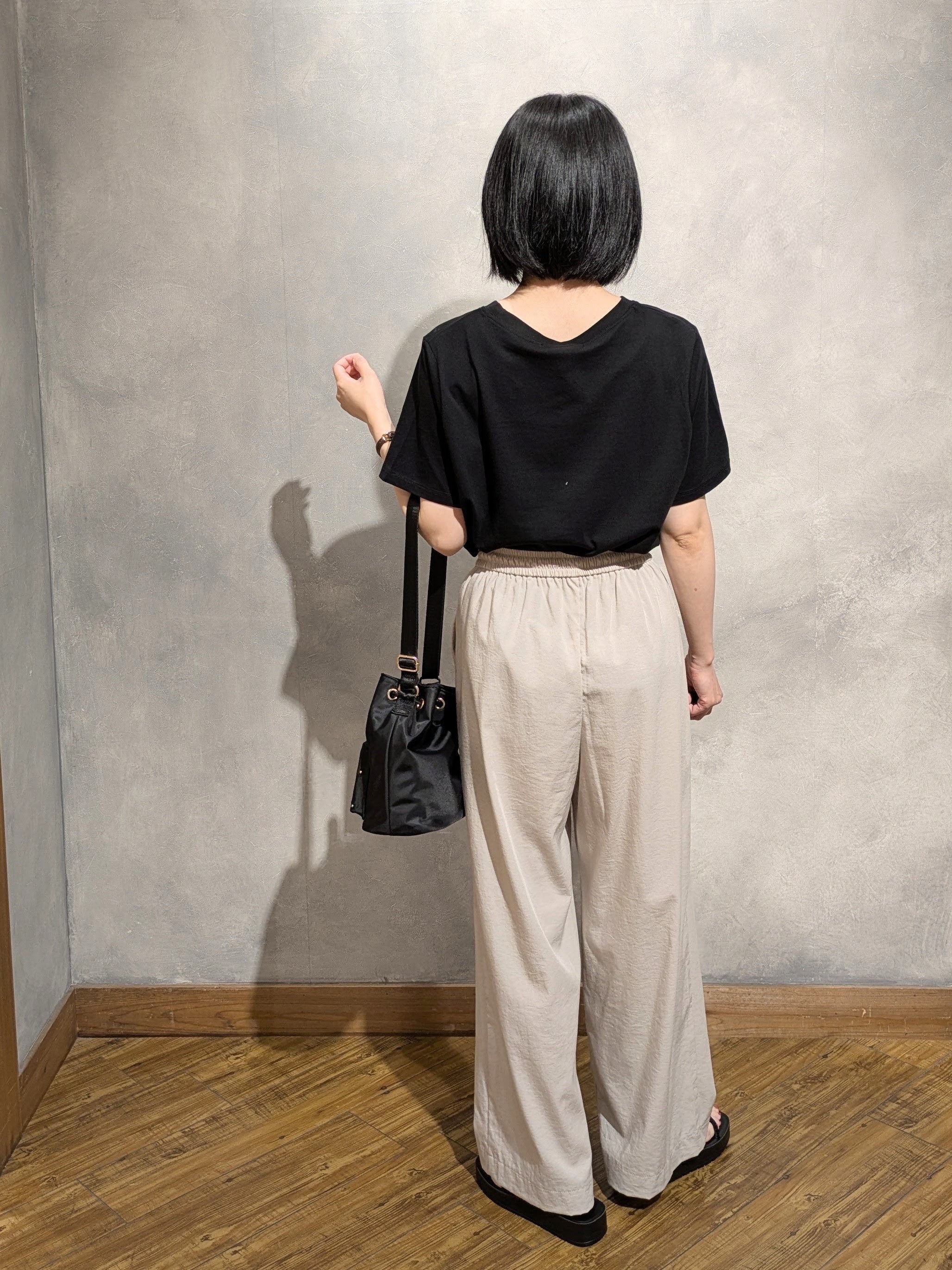 umeさんの「SHOO･LA･RUE｜【S-LL/洗濯機可】大人のベーシックカラープリントTシャツ」を使ったコーディネート