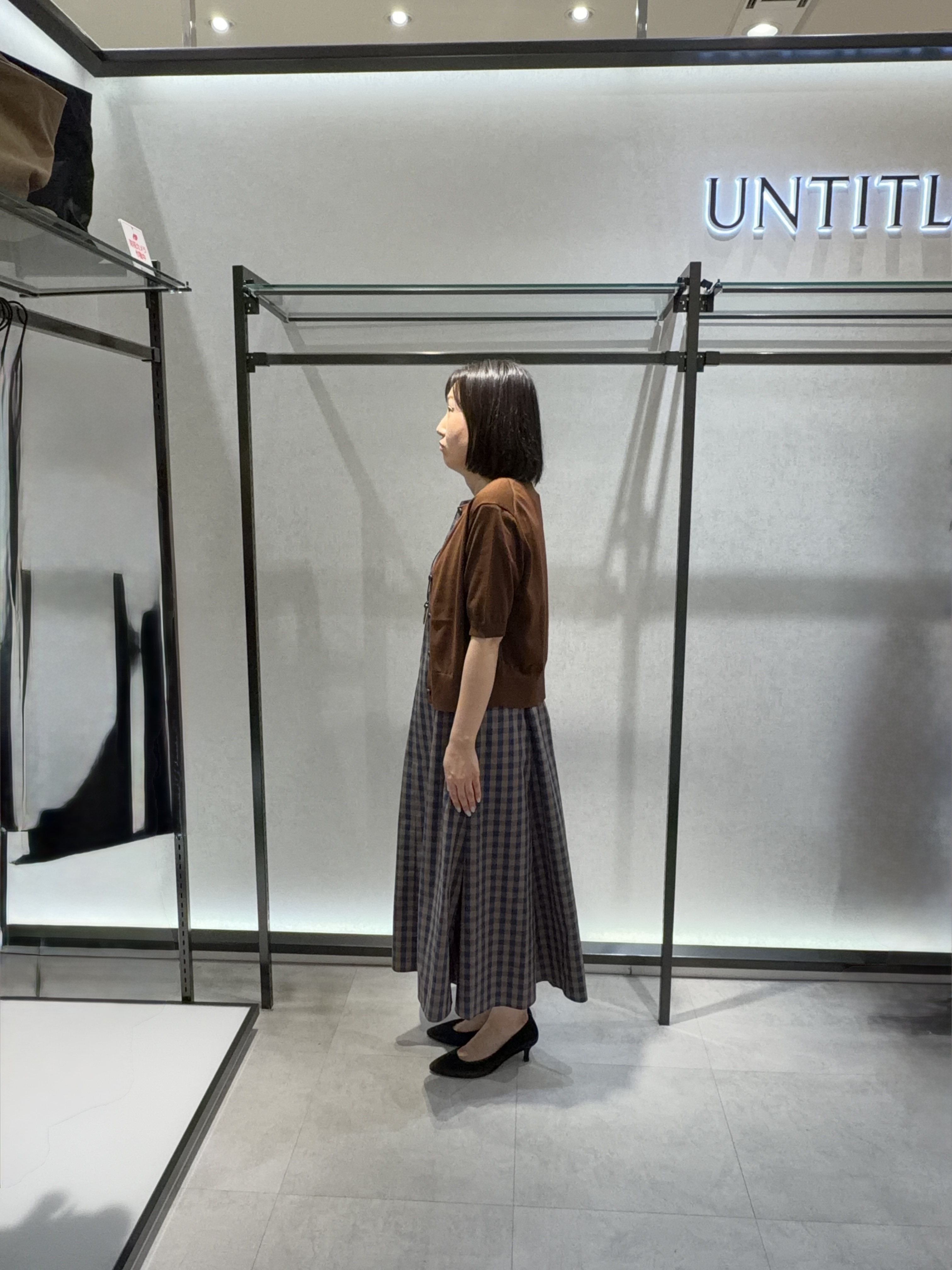 わたなべさんの「UNTITLED｜【すっきり秋羽織り/前開きボタン】ドライタッチ5分袖カーディガン」を使ったコーディネート
