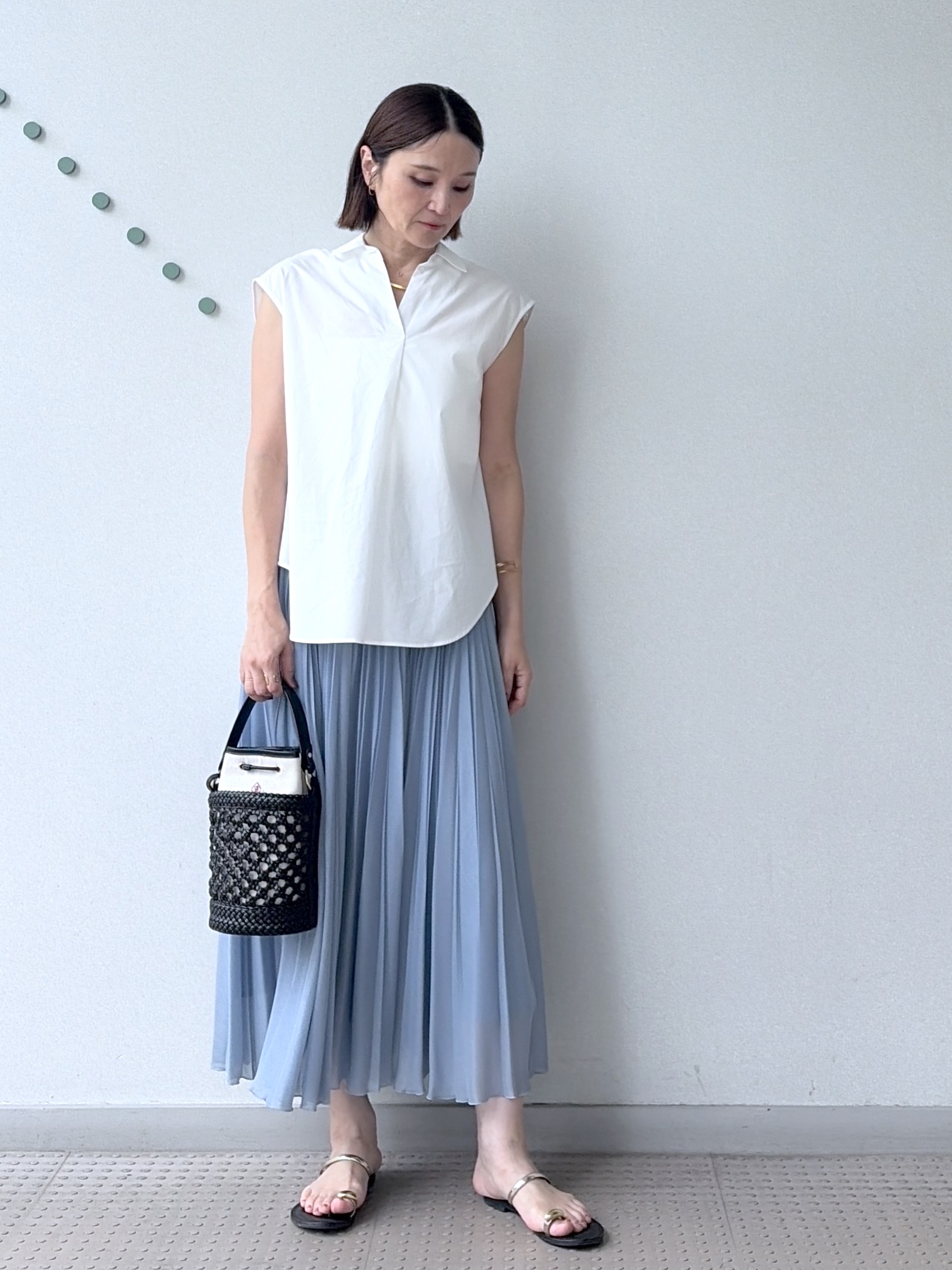 yoshikadoさんの「DRESSTERIOR｜フレンチスリーブ スキッパーブラウス」を使ったコーディネート