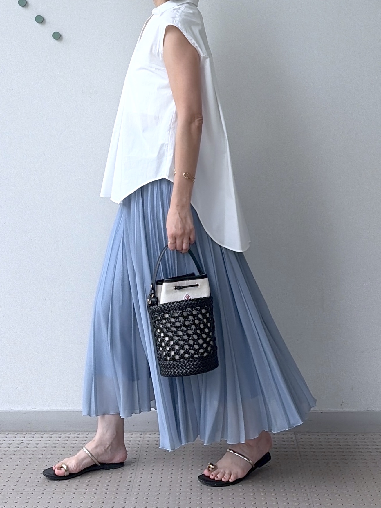 yoshikadoさんの「DRESSTERIOR｜フレンチスリーブ スキッパーブラウス」を使ったコーディネート
