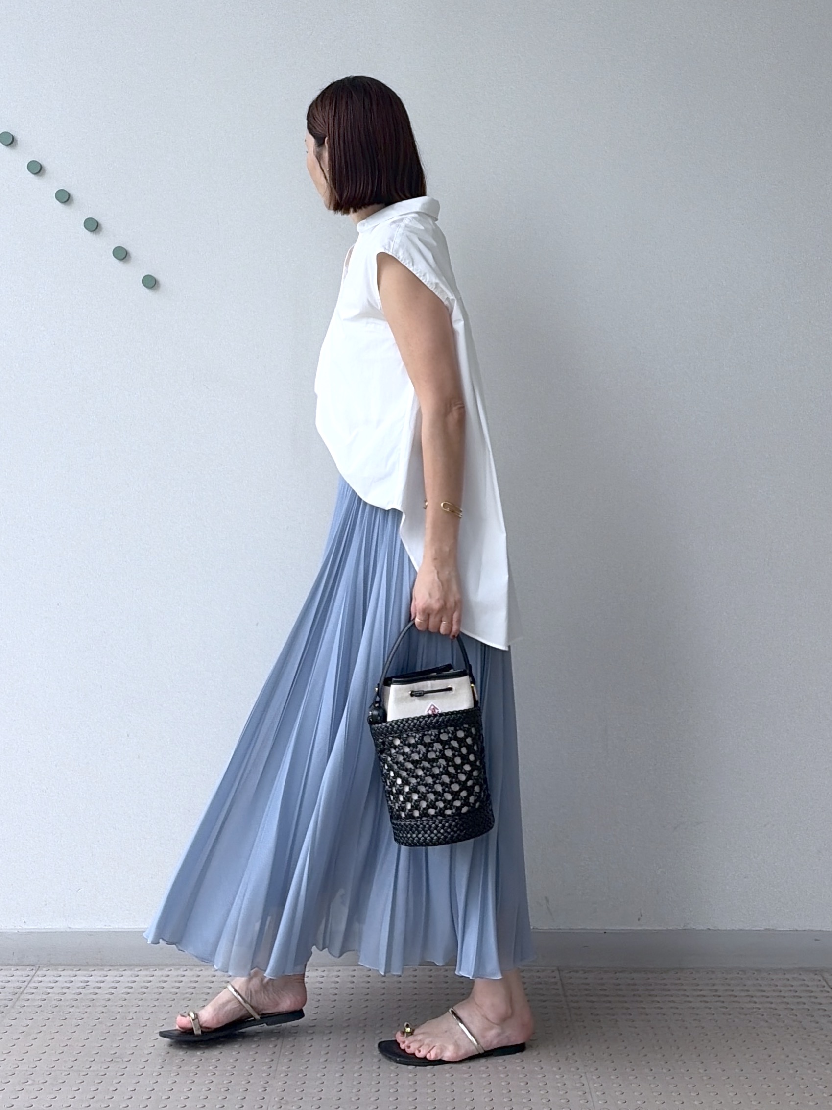 yoshikadoさんの「DRESSTERIOR｜フレンチスリーブ スキッパーブラウス」を使ったコーディネート