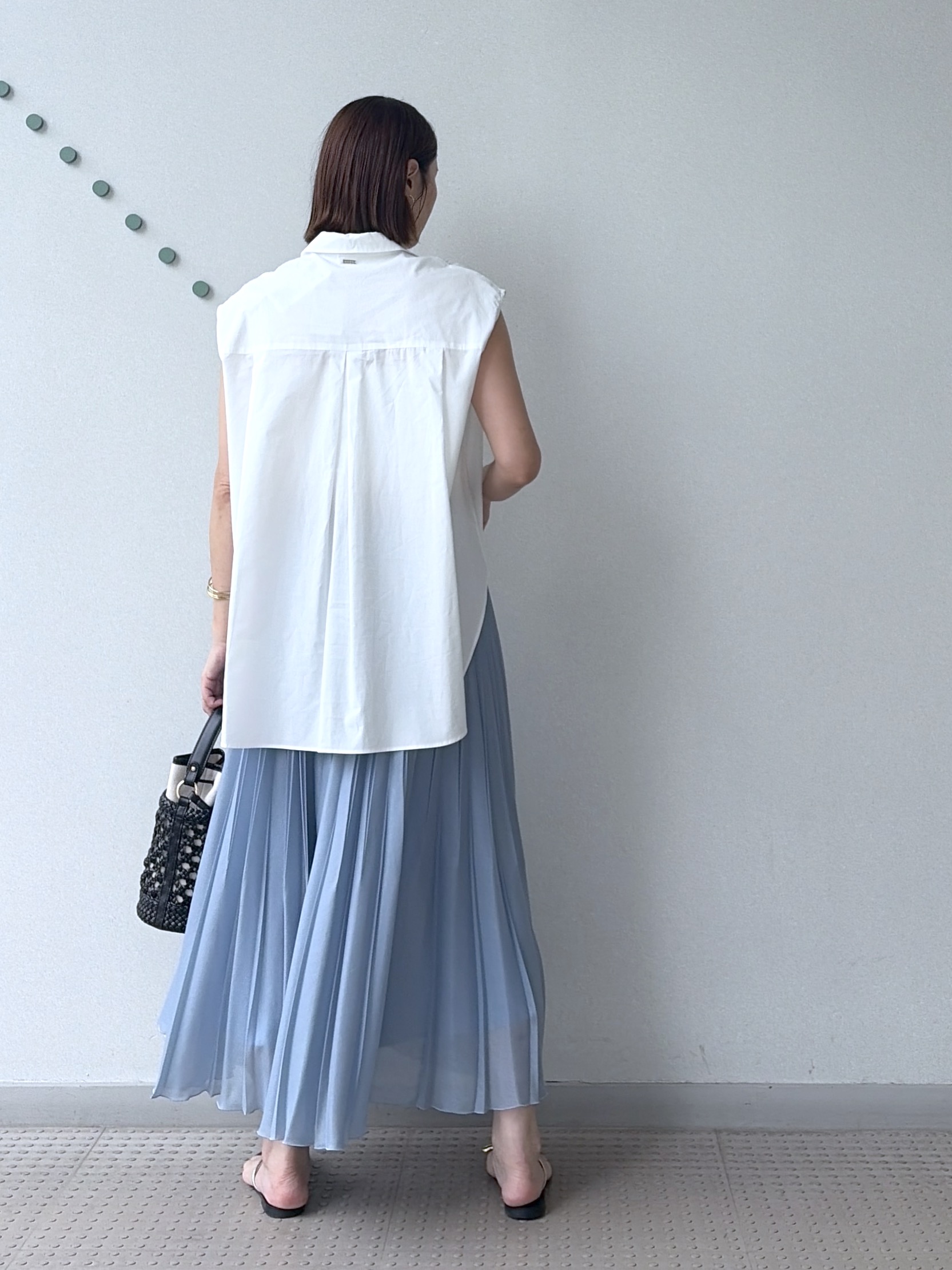 yoshikadoさんの「DRESSTERIOR｜フレンチスリーブ スキッパーブラウス」を使ったコーディネート