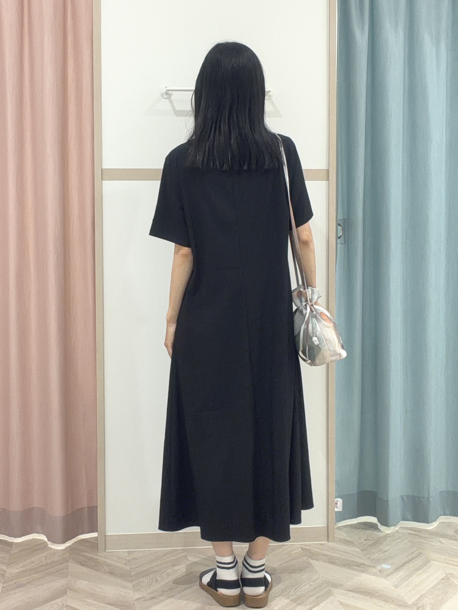 大西直穂さんの「SHOO･LA･RUE｜【S-LL/洗濯機可/セットアップ可】軽凛(かろりん) 切替ワンピース」を使ったコーディネート