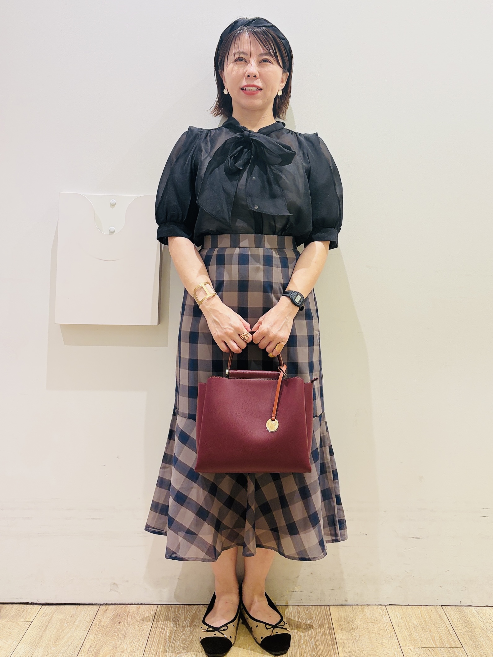 YUKOさんの「index｜【マツコの知らない世界で紹介】オーガンシアーリボンフリルブラウス《洗濯機OK／イージーアイロン》」を使ったコーディネート