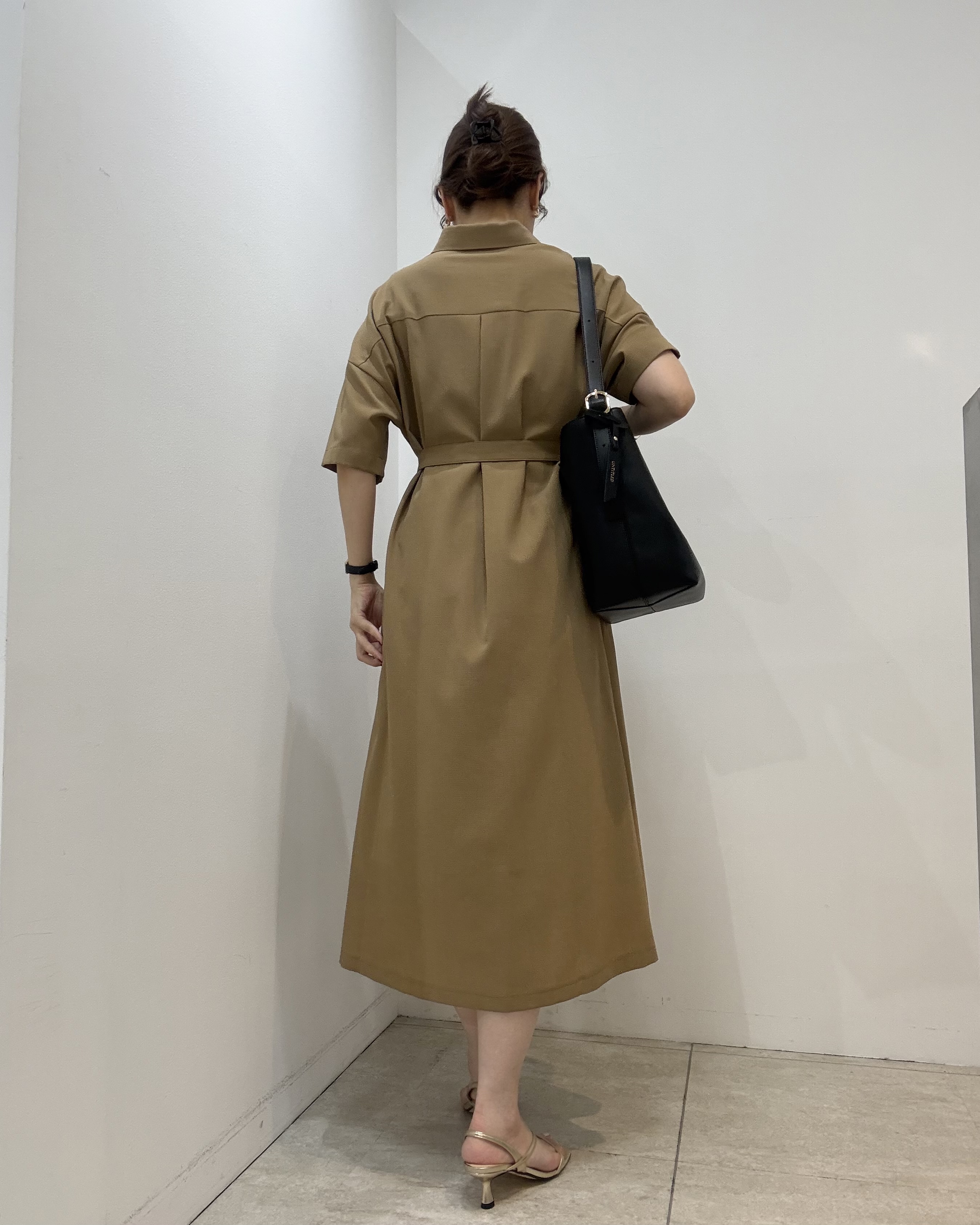 かなえさんの「UNTITLED｜【初秋も活躍/UVカット/接触冷感】エアリークールワンピース」を使ったコーディネート