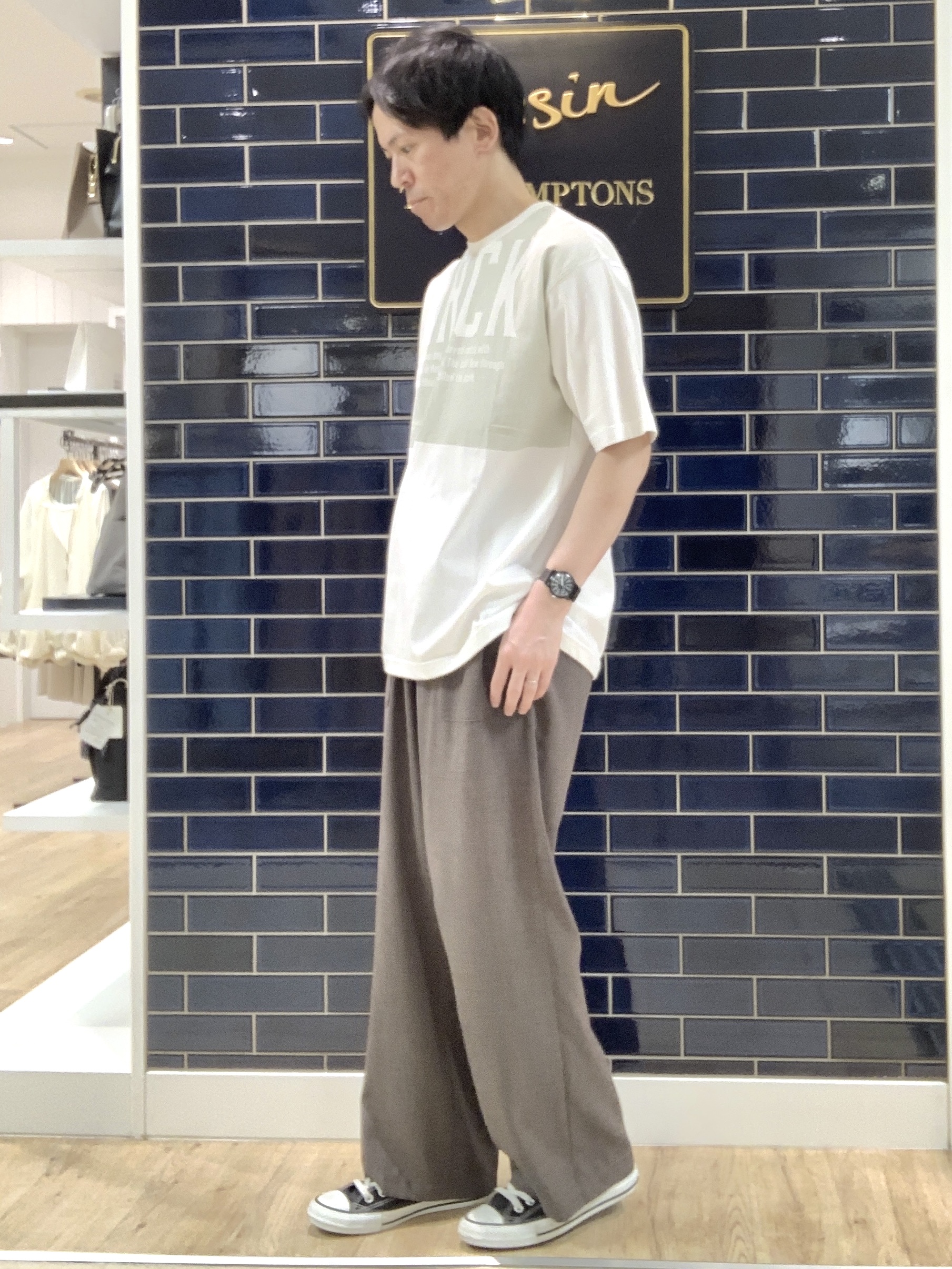 Takaさんの「Dessin｜【洗える】オーガニックコットングラフィックTシャツ」を使ったコーディネート