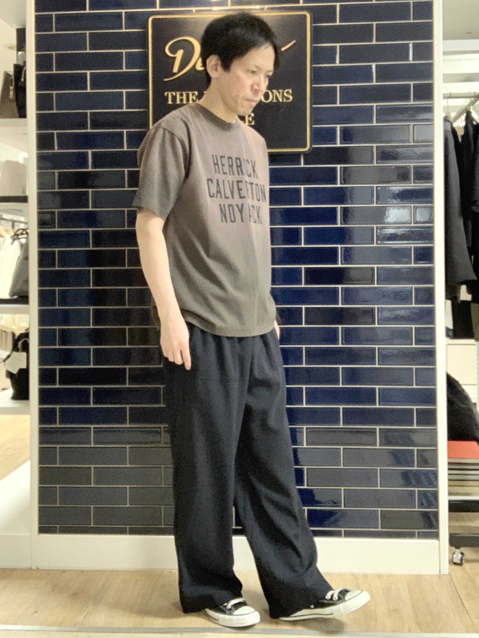 Takaさんの「Dessin｜【洗える】ヴィンテージ加工 ロゴTシャツ」を使ったコーディネート