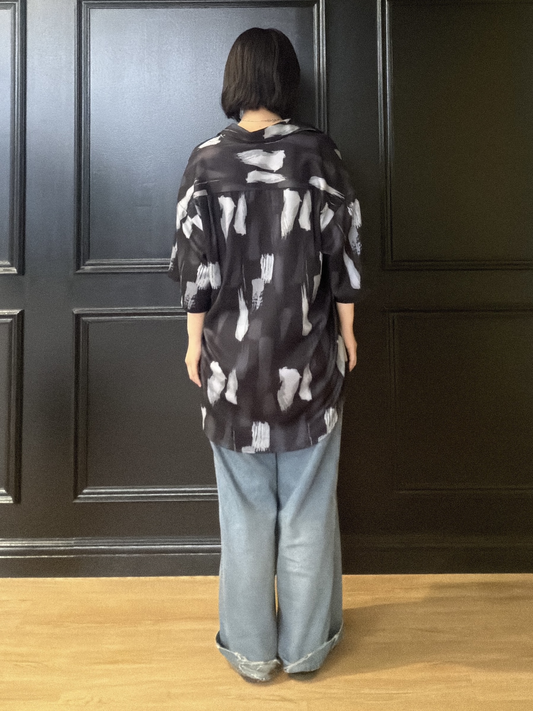 abeさんの「tk.TAKEO KIKUCHI｜アブストプリントシャツ」を使ったコーディネート
