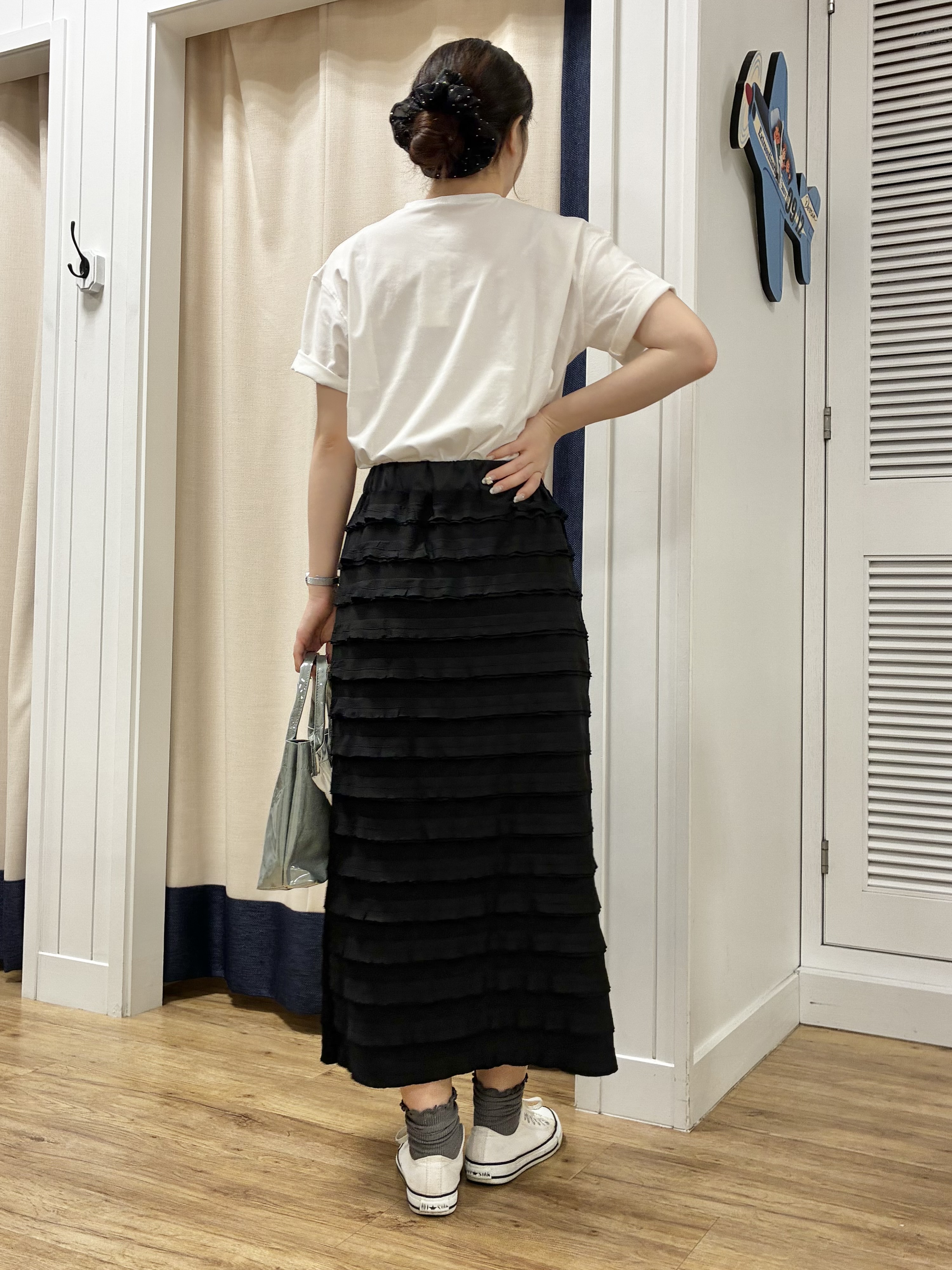 KANNAさんの「Dessin｜グラフィックデザイン Tシャツ」を使ったコーディネート