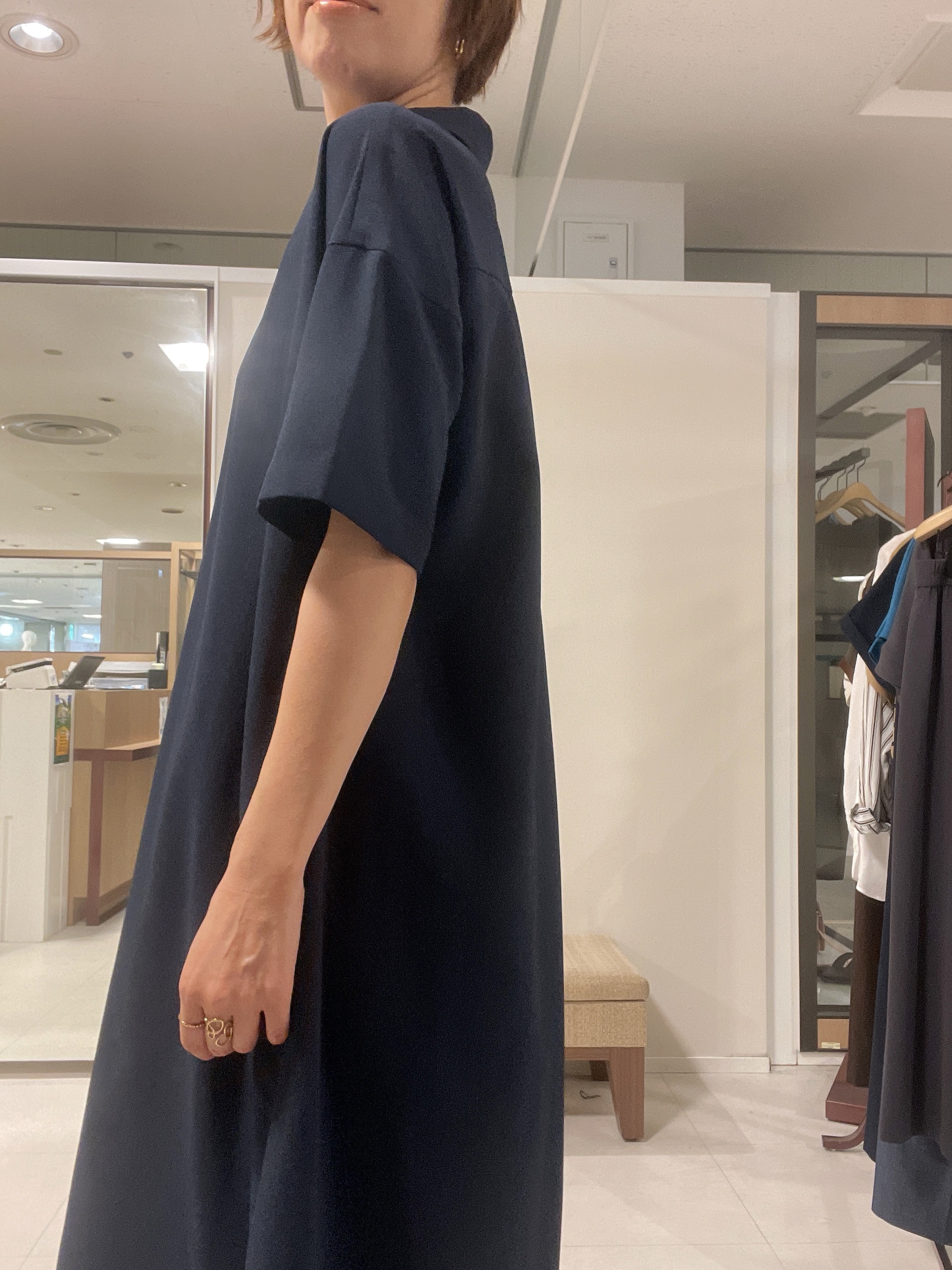 IWAMOさんの「UNTITLED｜【初秋も活躍/UVカット/接触冷感】エアリークールワンピース」を使ったコーディネート