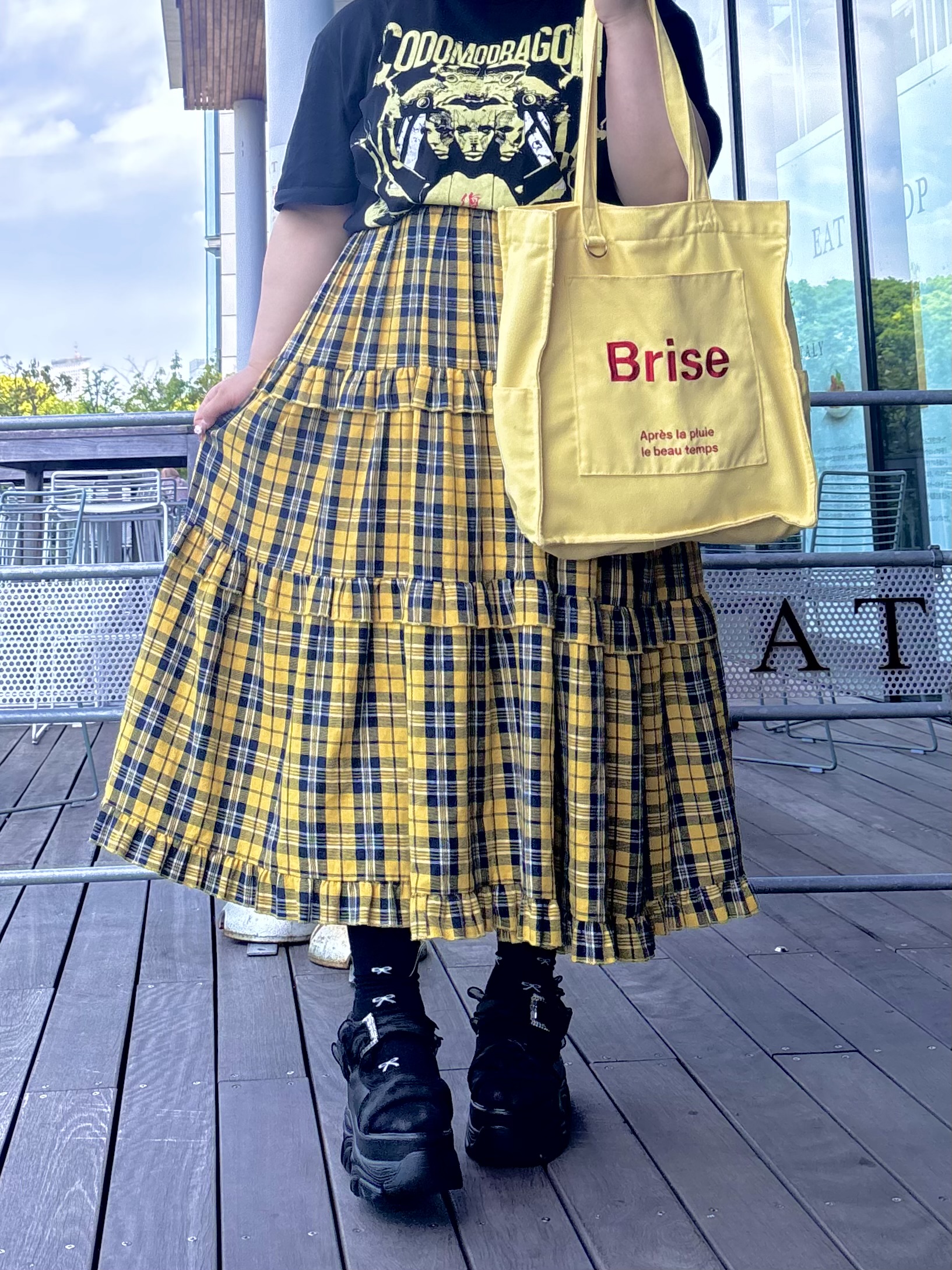 𝓗𝓘𝓨𝓞さんの「ESPERANZA｜厚底ダブルソールシフォンサンダル」を使ったコーディネート