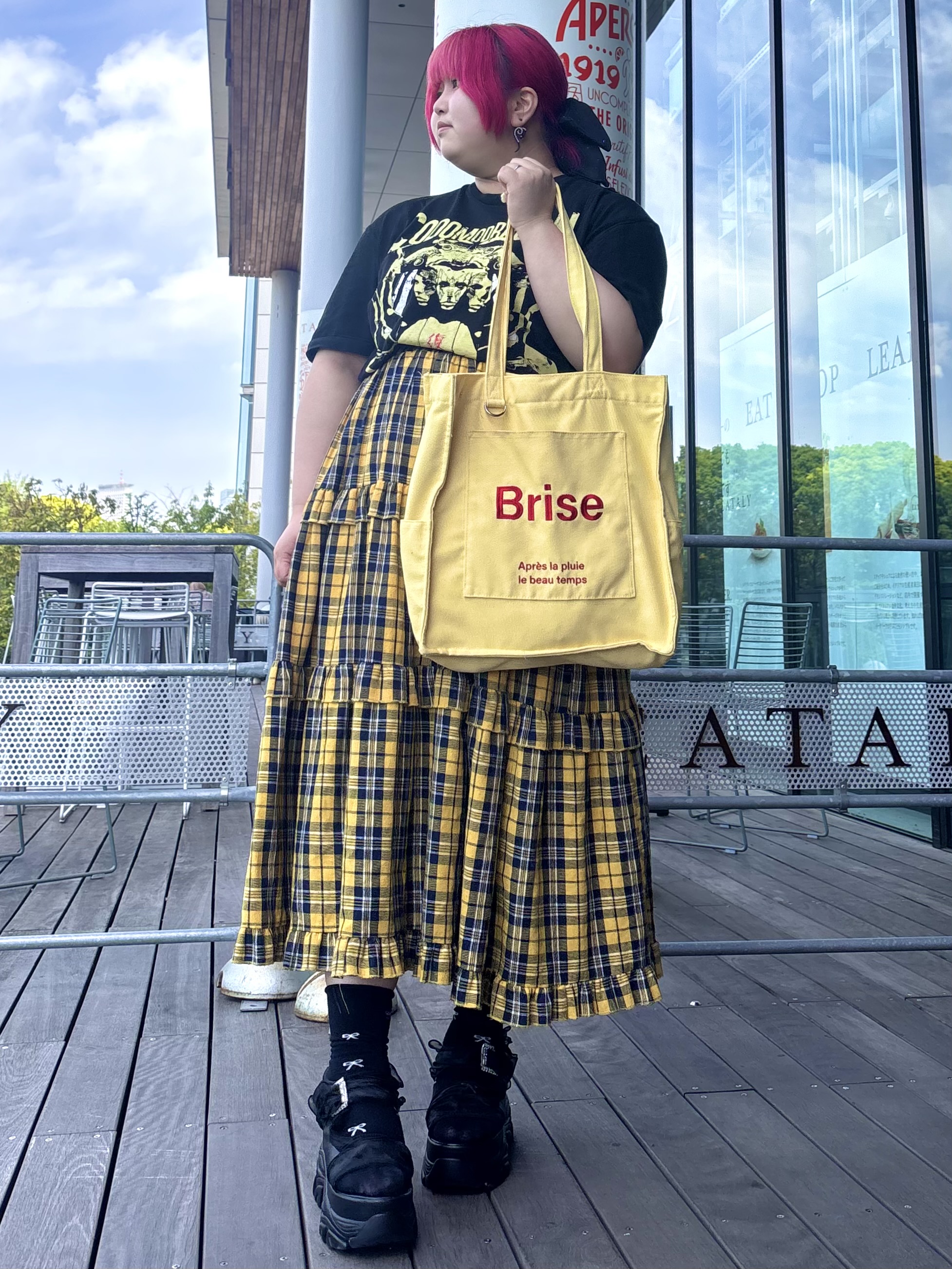 𝓗𝓘𝓨𝓞さんの「ESPERANZA｜厚底ダブルソールシフォンサンダル」を使ったコーディネート