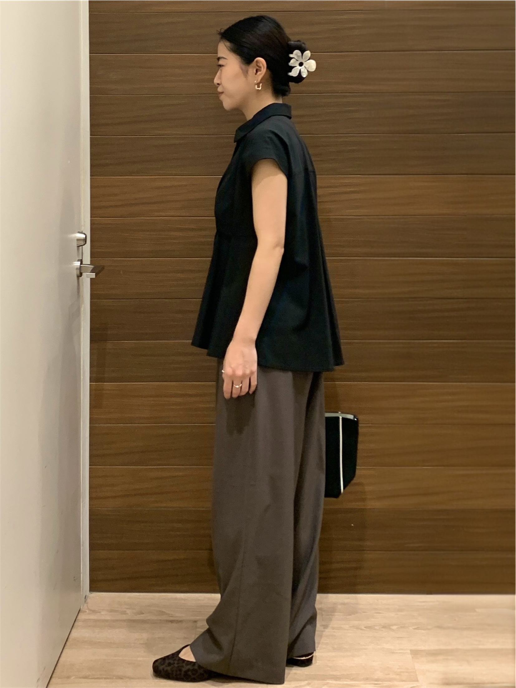 づっきーさんの「OPAQUE.CLIP｜タックペプラムブラウス【洗濯機OK】」を使ったコーディネート