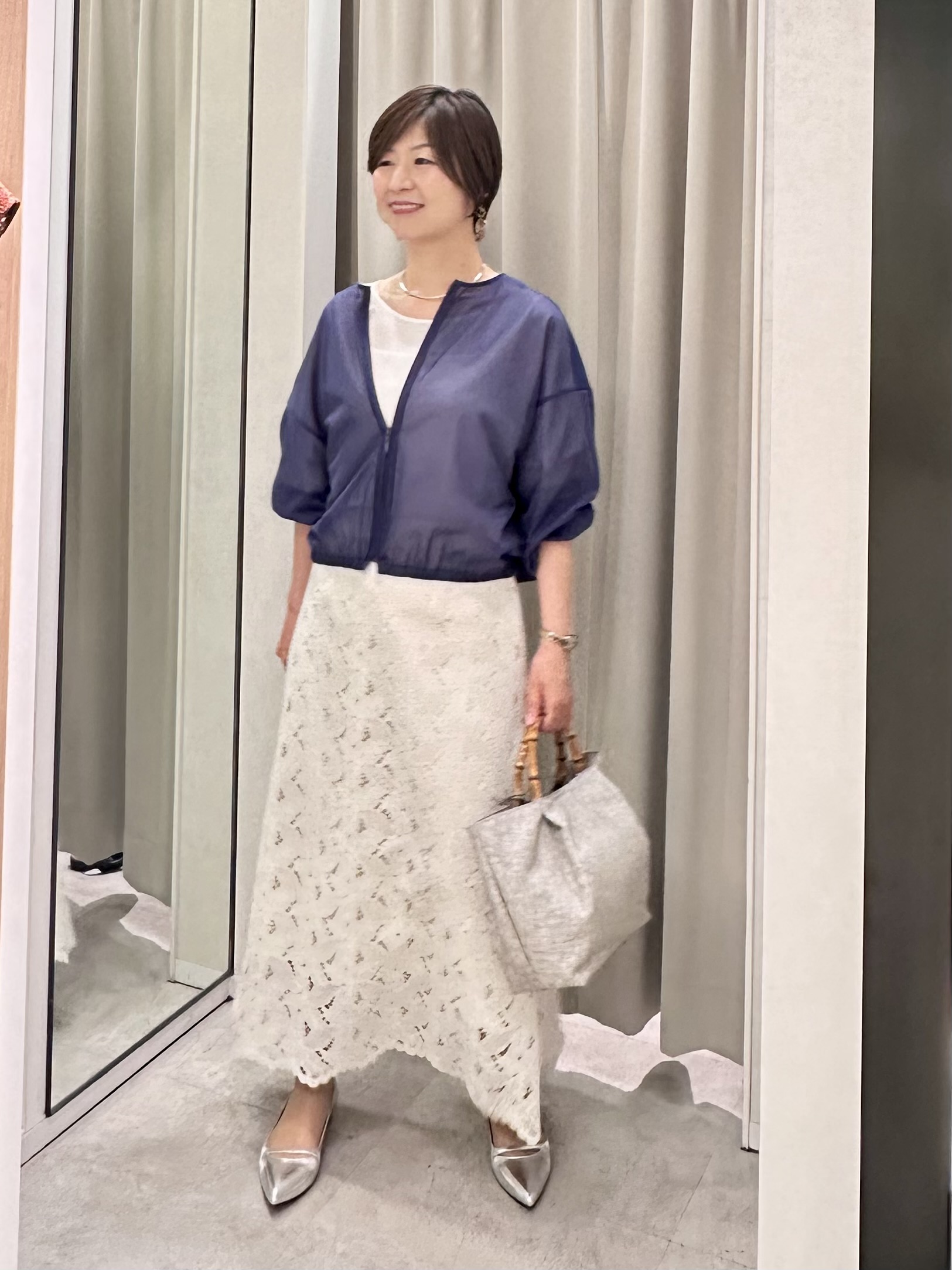 みなこさんの「UNTITLED｜【セットアップ可/品のある透け感】リーフレースブラウス」を使ったコーディネート