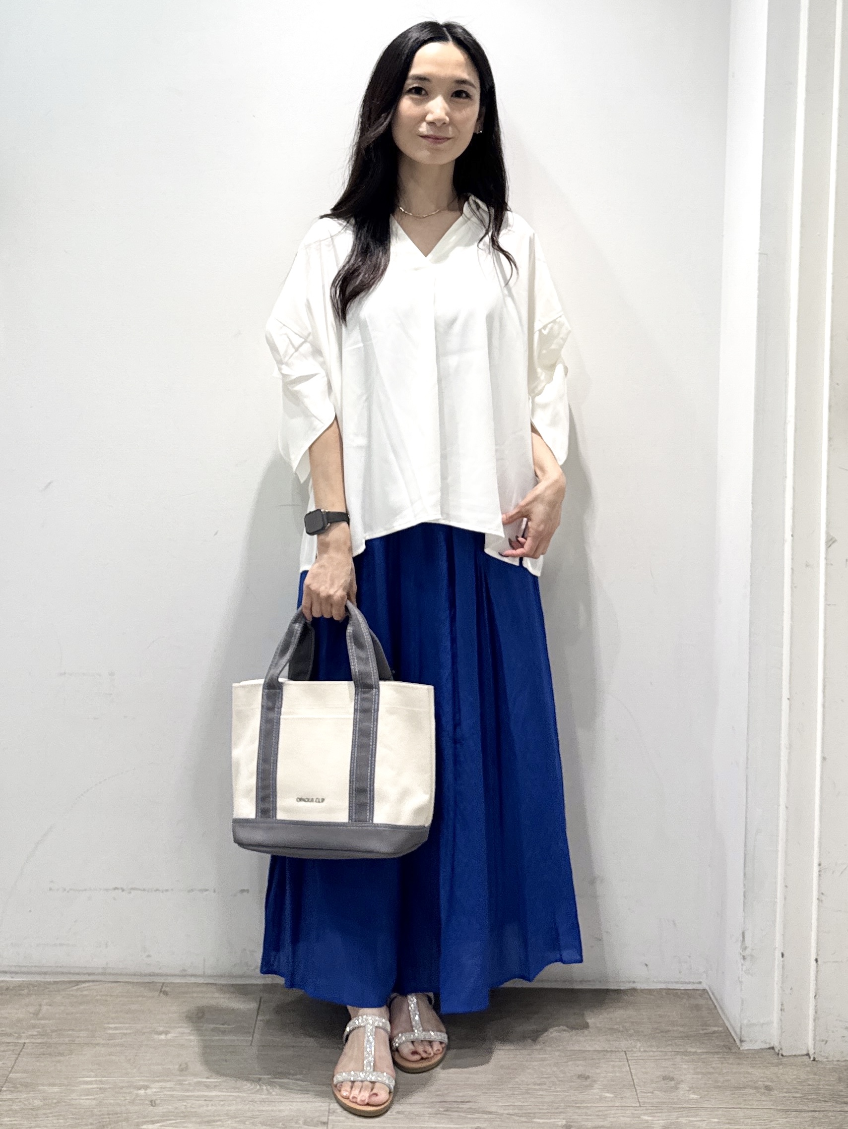yuicciさんの「OPAQUE.CLIP｜【UV／接触冷感／吸水速乾／】タックスリーブスキッパーブラウス《洗濯機OK》」を使ったコーディネート