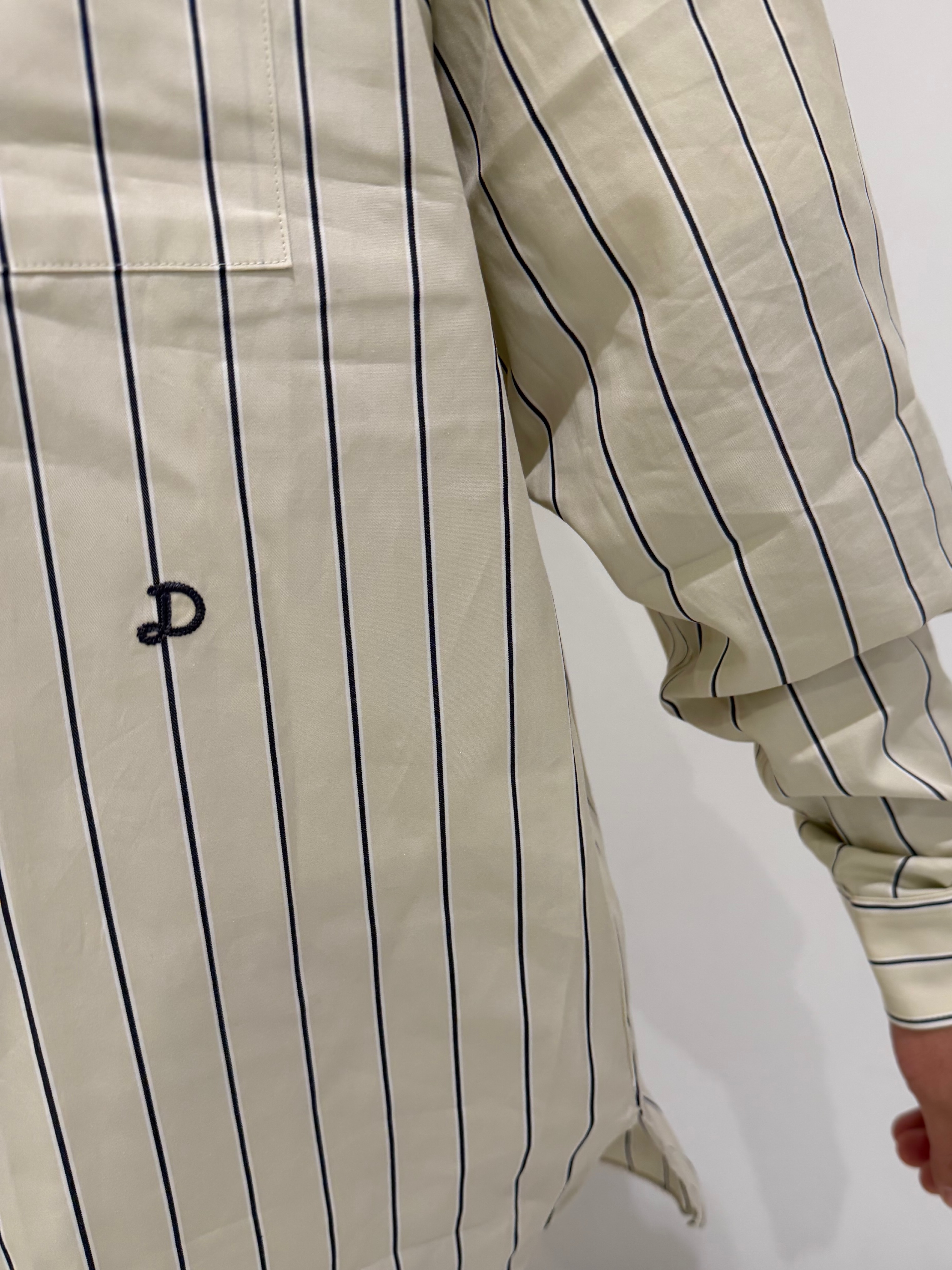 MATSUBARAさんの「DRESSTERIOR｜【日本製】バンドカラー ストライプシャツ」を使ったコーディネート