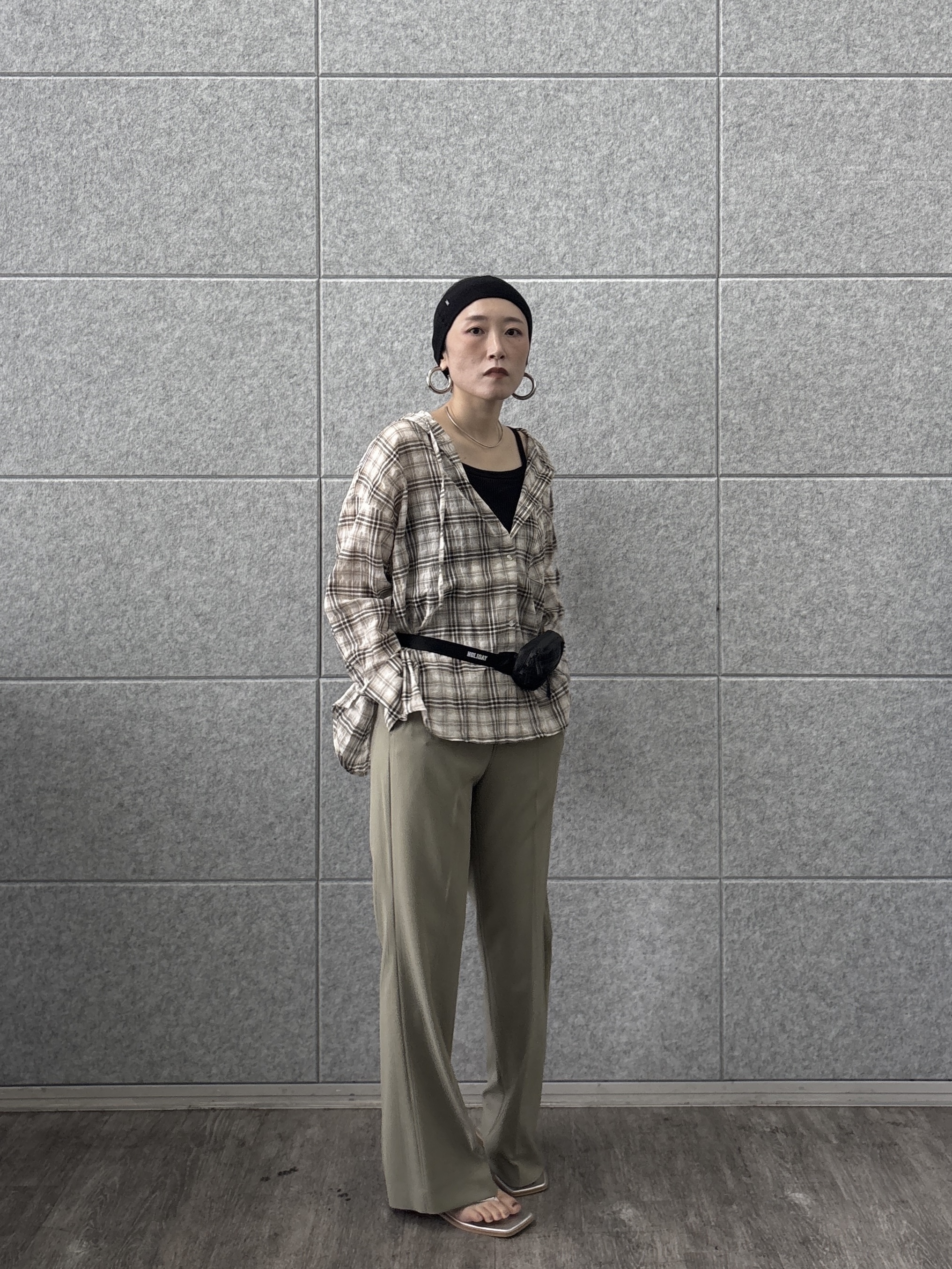 kotakiさんの「INDIVI｜フード付 シアーチェックシャツ」を使ったコーディネート
