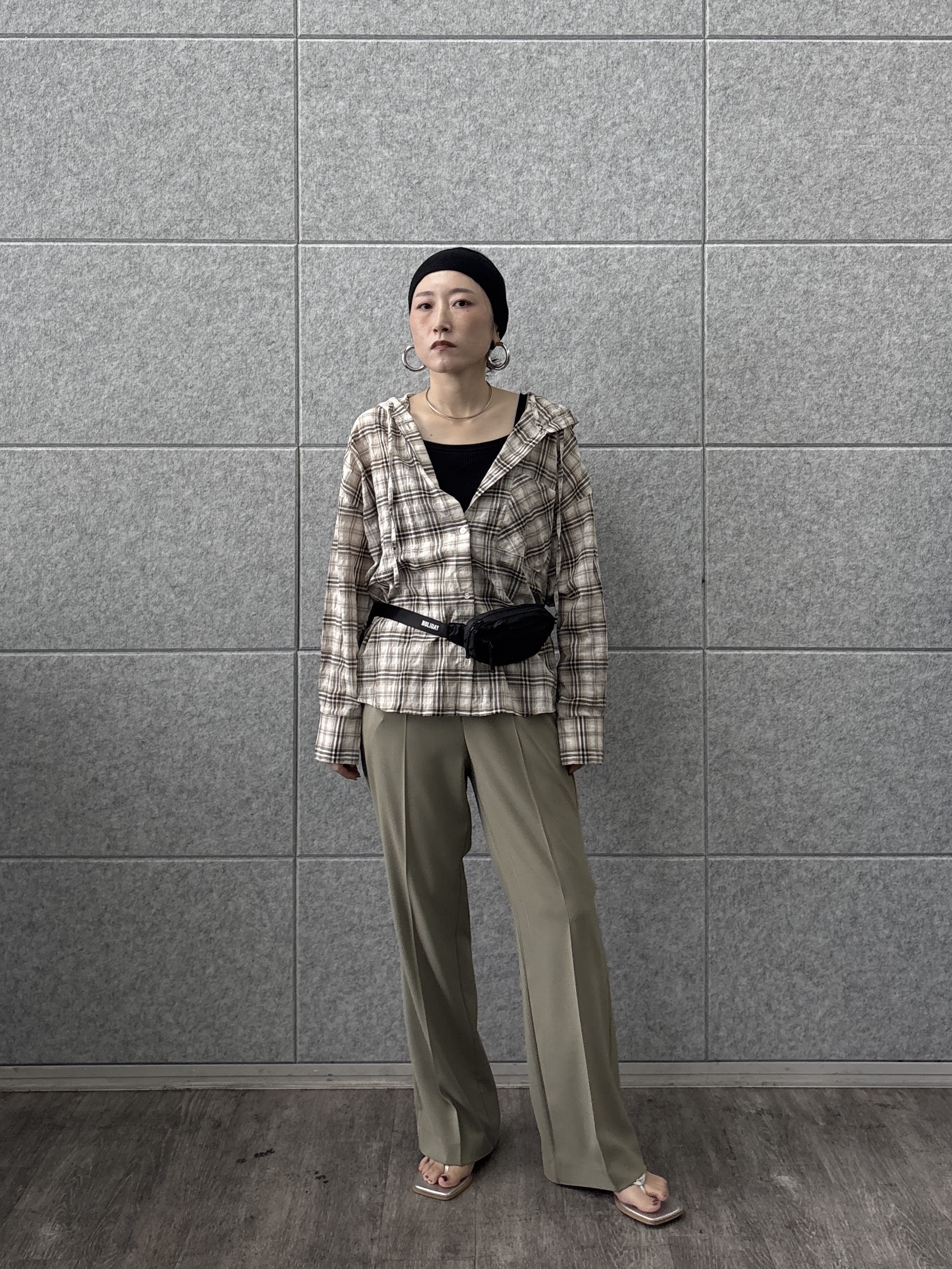 kotakiさんの「INDIVI｜フード付 シアーチェックシャツ」を使ったコーディネート