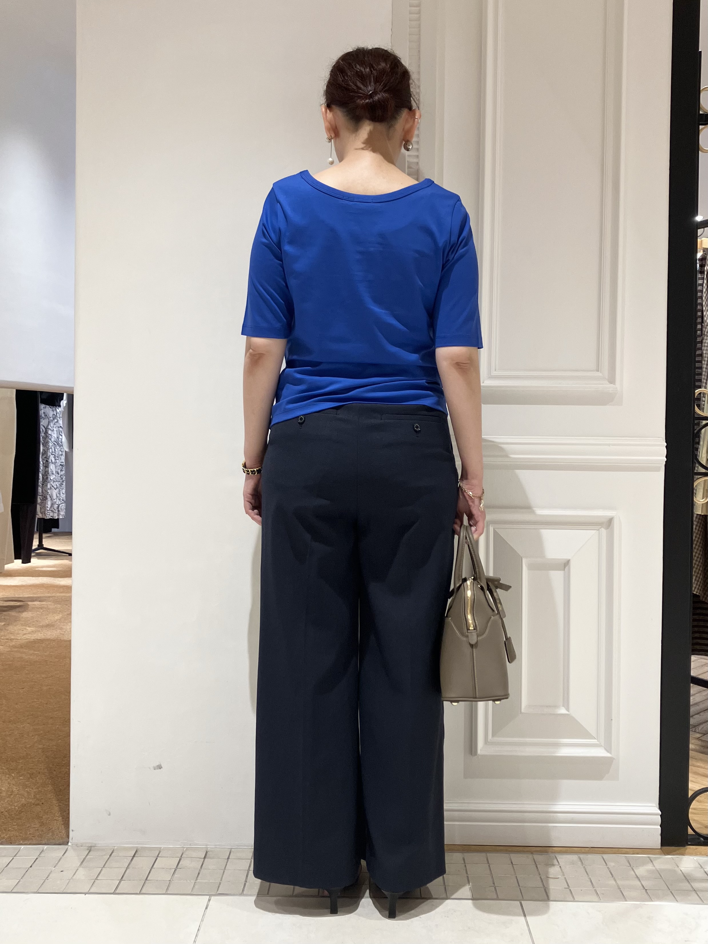 TAJIさんの「DRESSTERIOR｜【接触冷感/UVカット/抗菌防臭/しわ防止】クールデオドラント スクエアネックプルオーバー」を使ったコーディネート