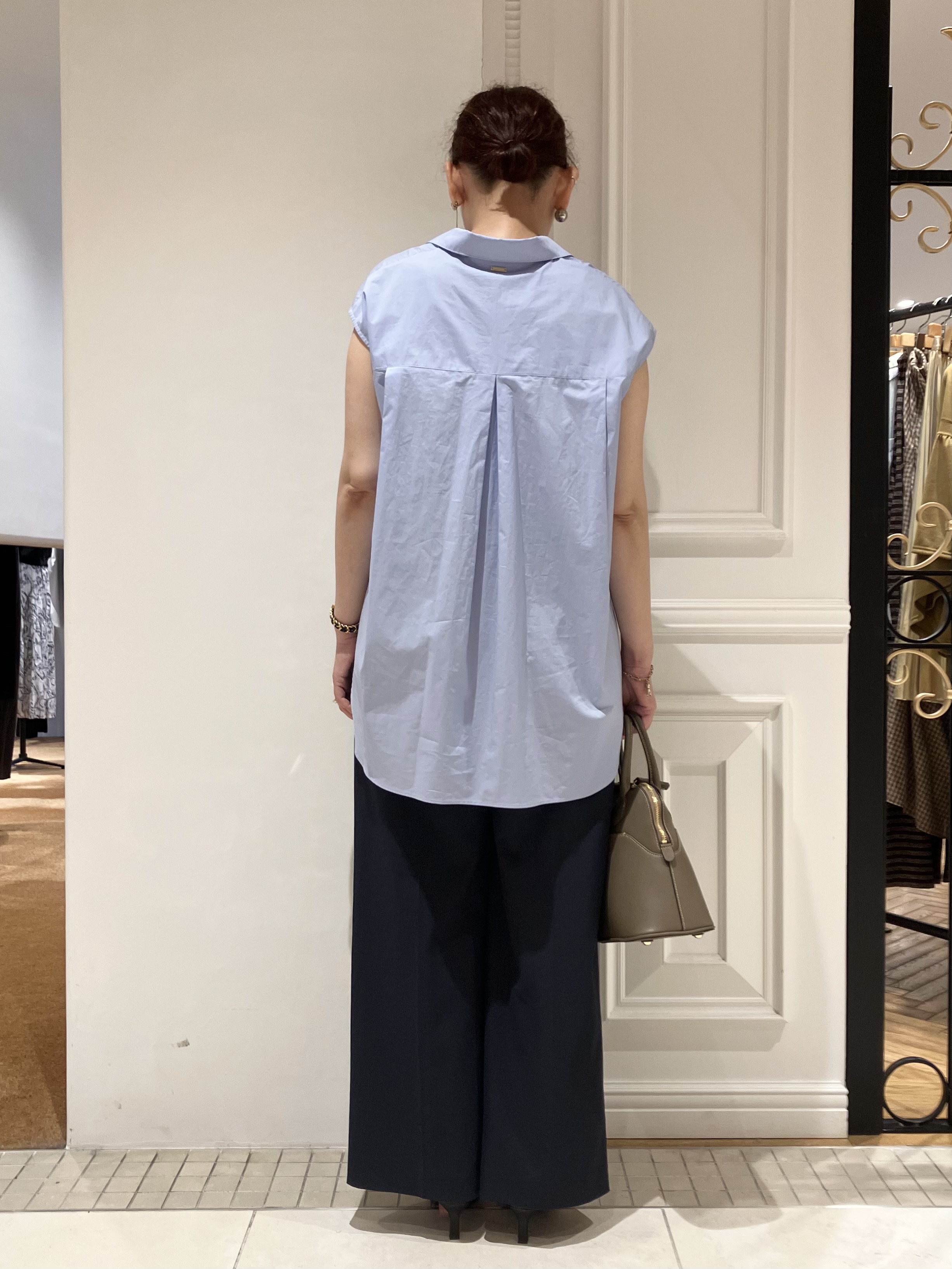 TAJIさんの「DRESSTERIOR｜フレンチスリーブ スキッパーブラウス」を使ったコーディネート