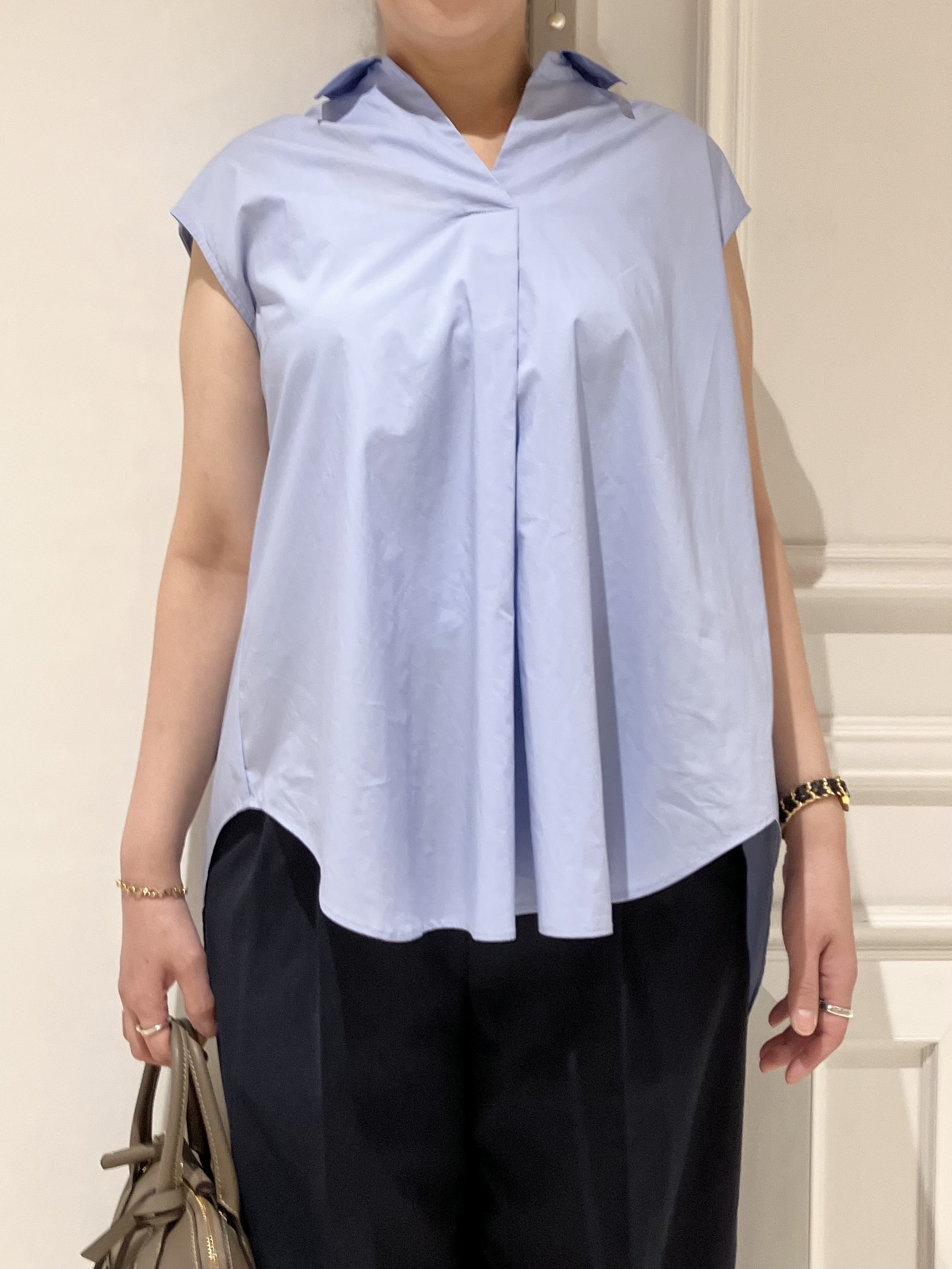 TAJIさんの「DRESSTERIOR｜フレンチスリーブ スキッパーブラウス」を使ったコーディネート