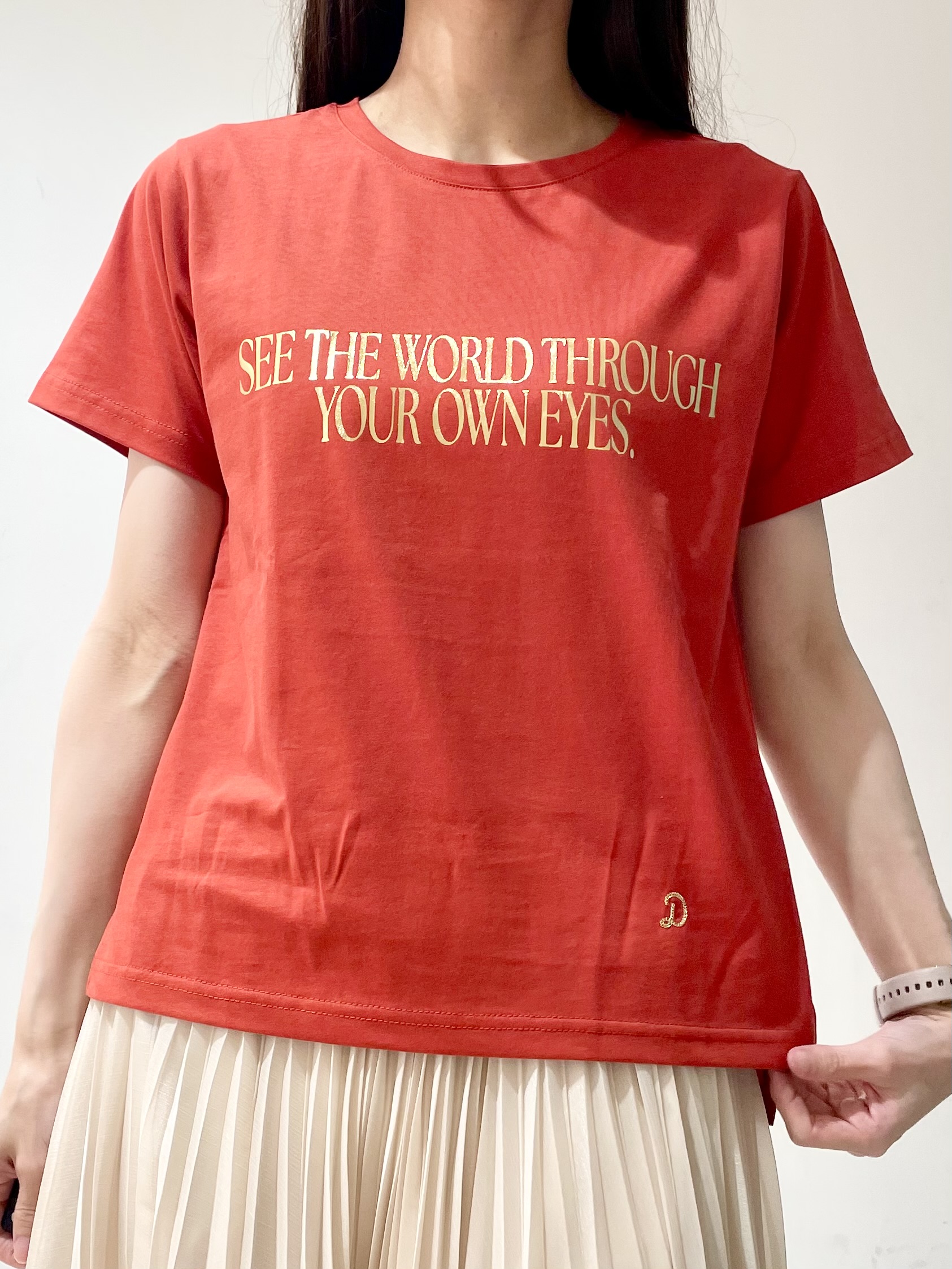 ことさんの「DRESSTERIOR｜箔プリント ロゴTシャツ」を使ったコーディネート