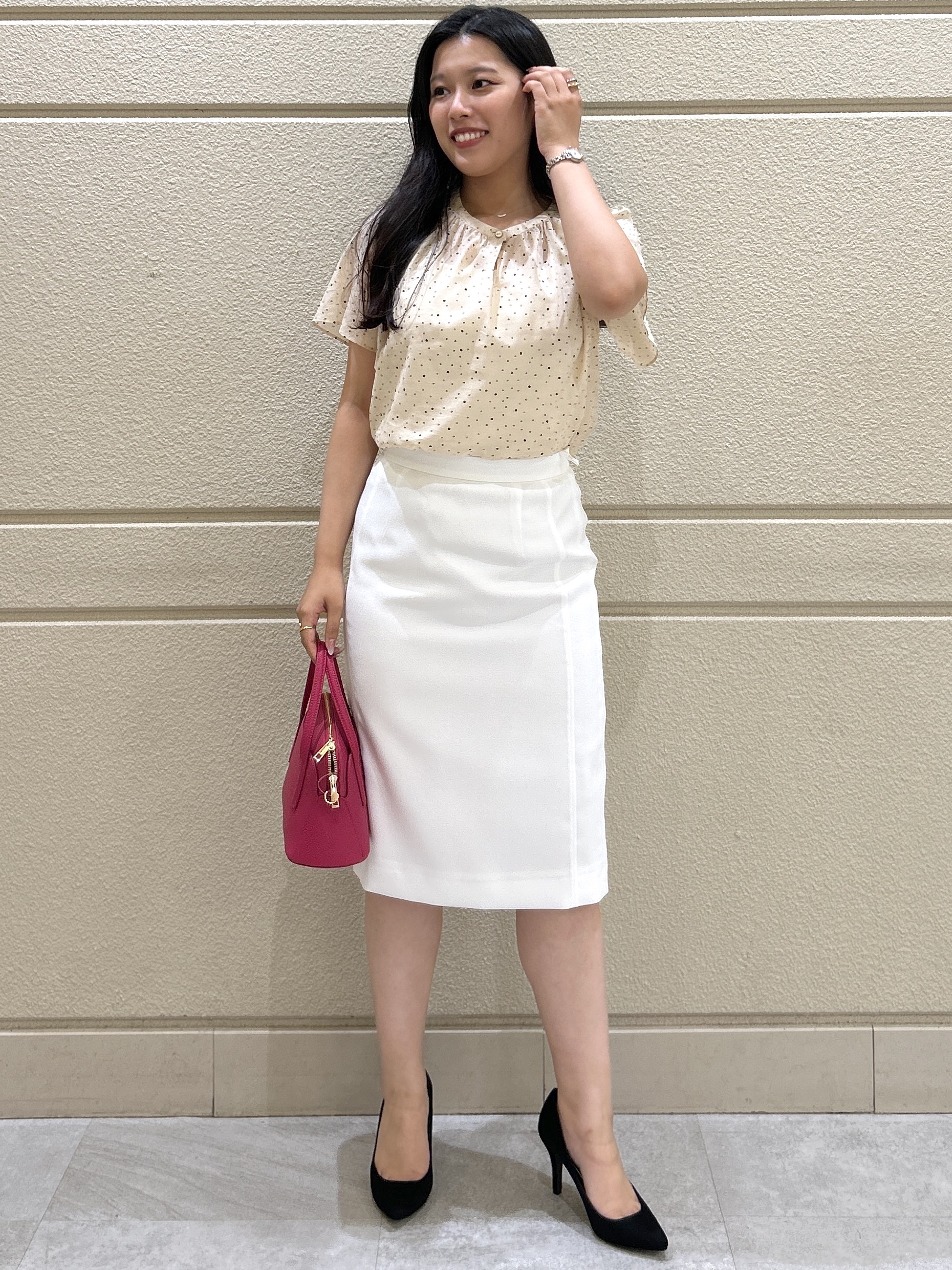 Momokaさんの「COUP DE CHANCE｜【手洗い可／日本製】ドットフロッキーブラウス」を使ったコーディネート