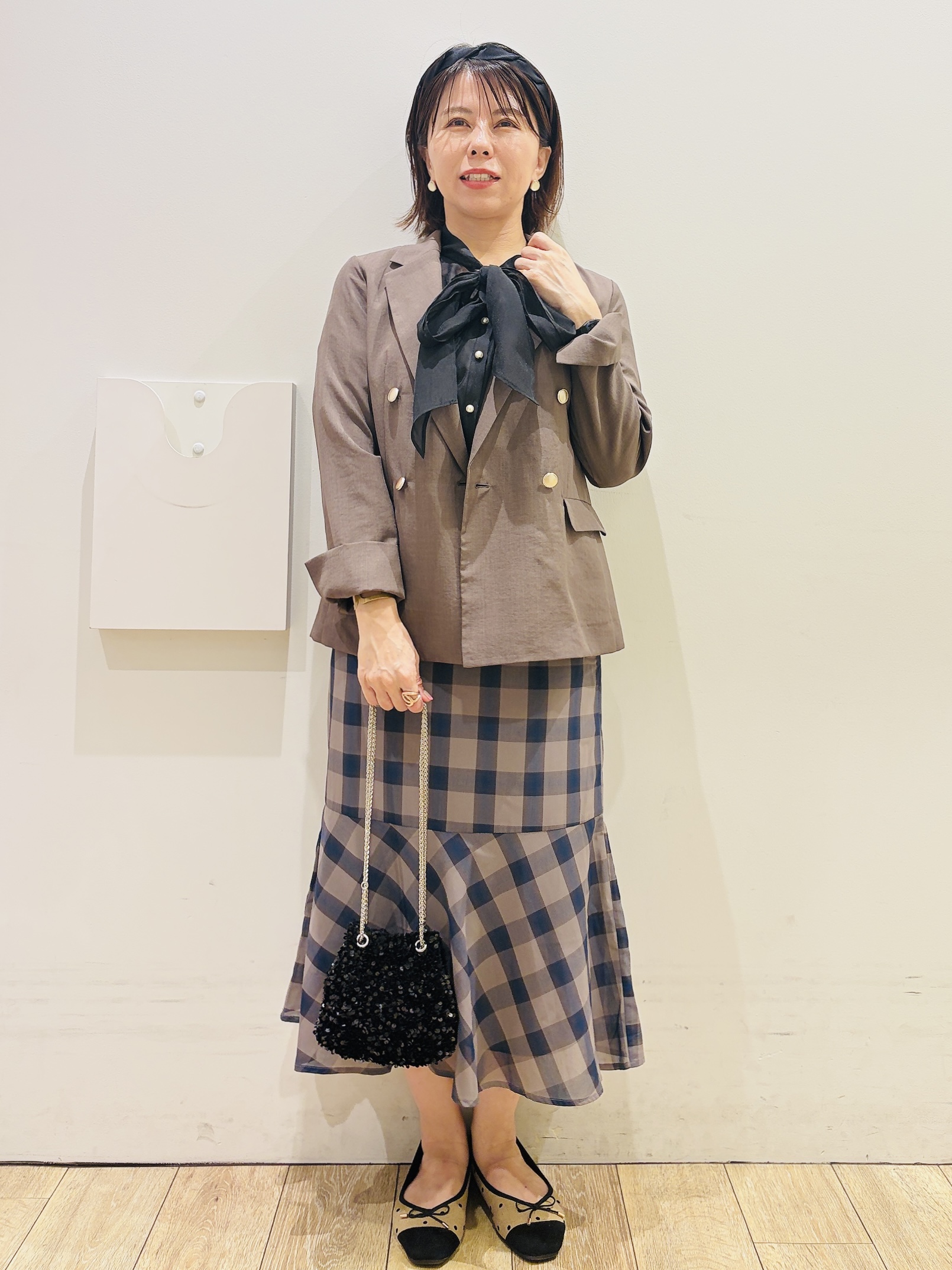 YUKOさんの「index｜《再入荷》ダブルブレストテーラードジャケット【接触冷感／吸水速乾／イージーアイロン／防シワ／洗濯機O」を使ったコーディネート