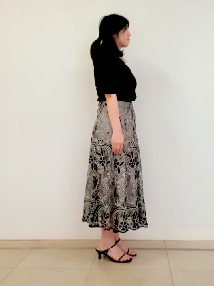 emiさんの「DRESSTERIOR｜【接触冷感/UVカット/抗菌防臭/しわ防止】クールデオドラント スクエアネックプルオーバー」を使ったコーディネート