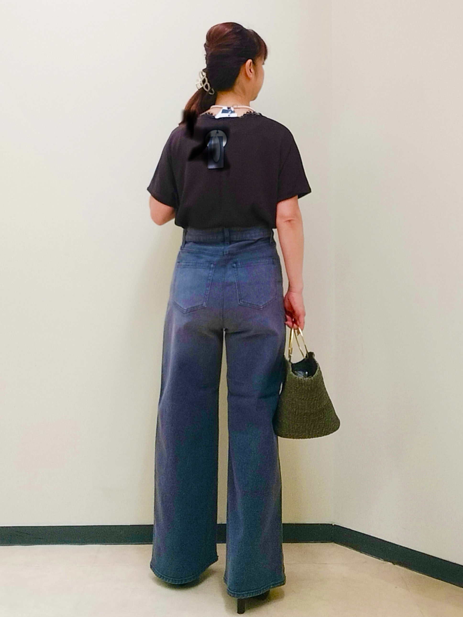 花さんの「Reflect｜【二の腕カバー／手洗い可】ネックレース フレンチスリーブニット」を使ったコーディネート