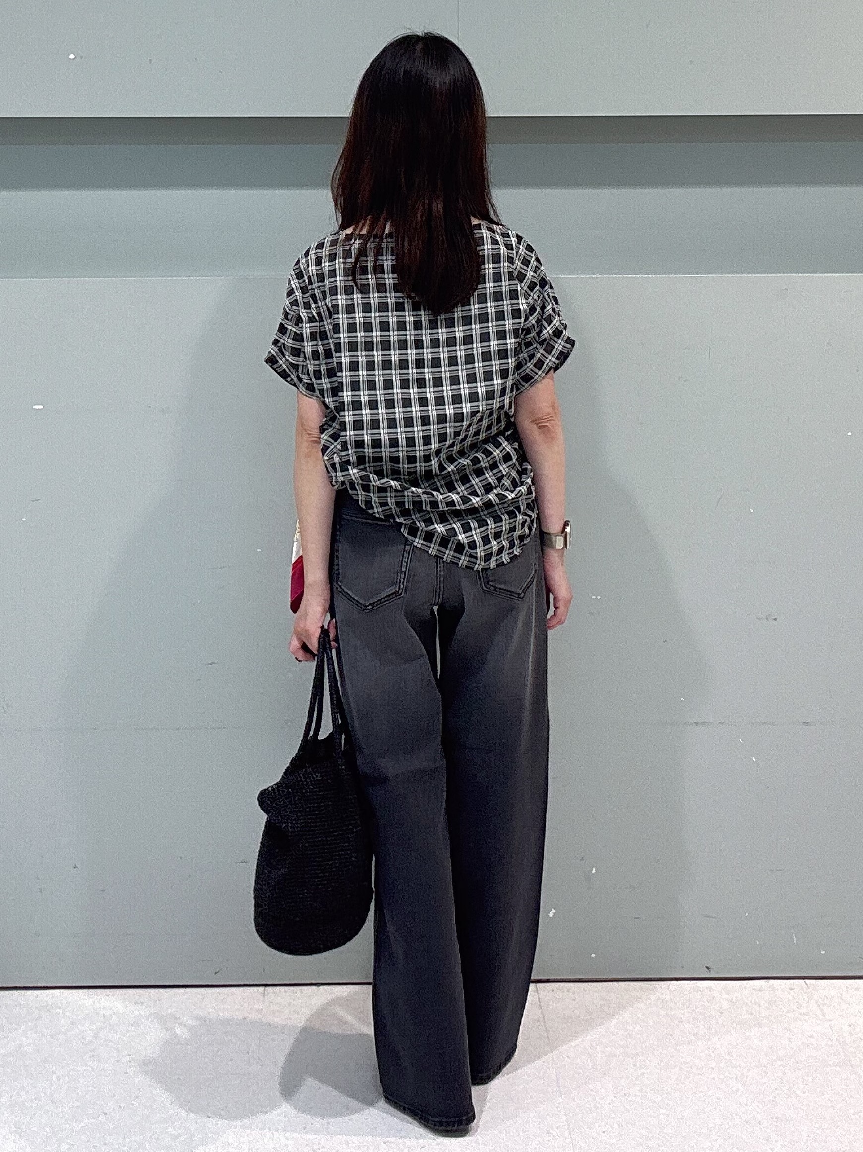 makiさんの「UNTITLED｜【秋めきシャツ/体型カバー】シアーチェックブラウス」を使ったコーディネート