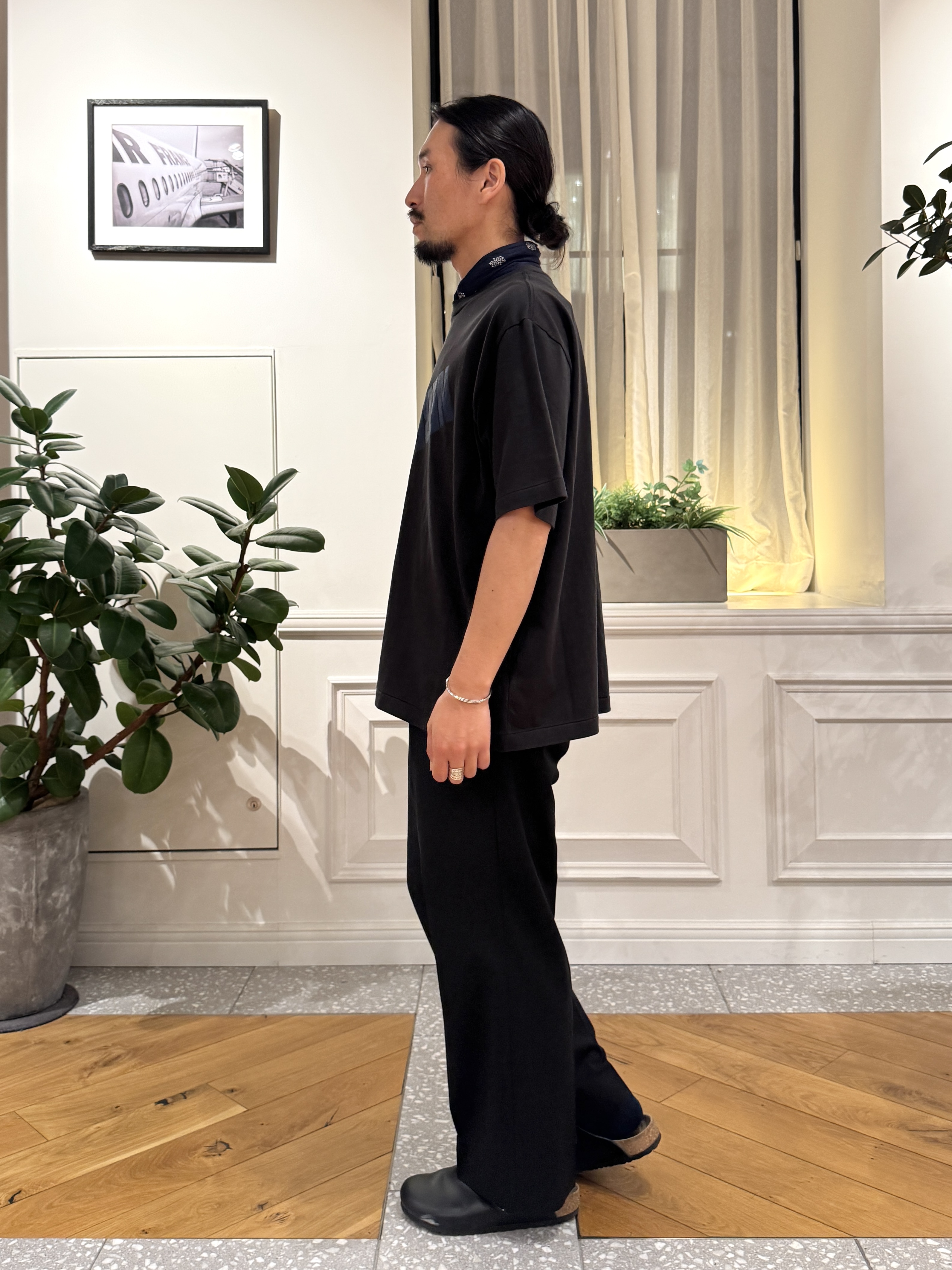 kawarataniさんの「DRESSTERIOR｜【ウォッシャブル】サイドゴア ワンタックワイドパンツ」を使ったコーディネート