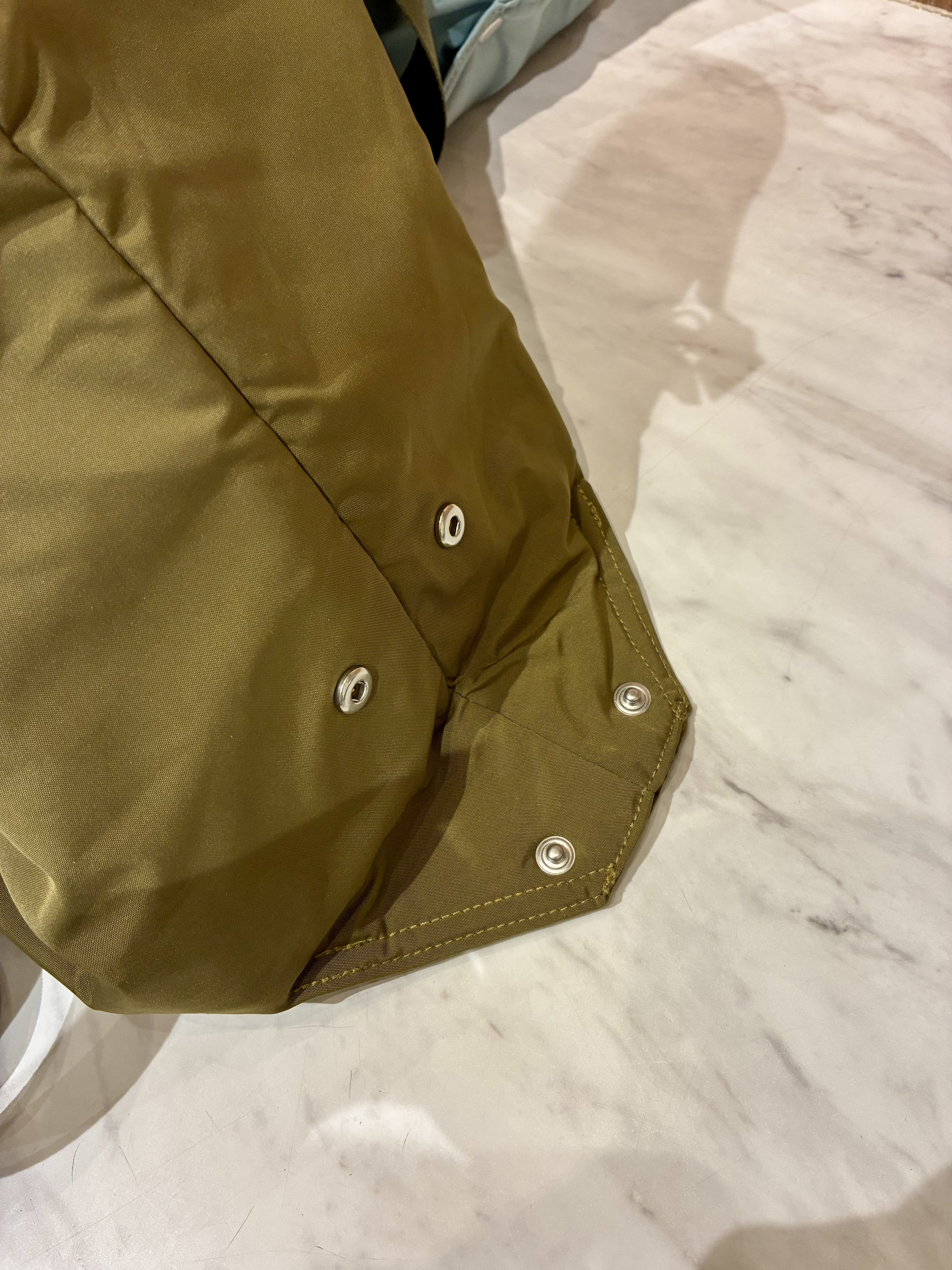 n.さんの「212 KITCHEN STORE｜サーモキーパー.バレル.ベーシック BL ＜ROOTOTE ルートート＞」を使ったコーディネート