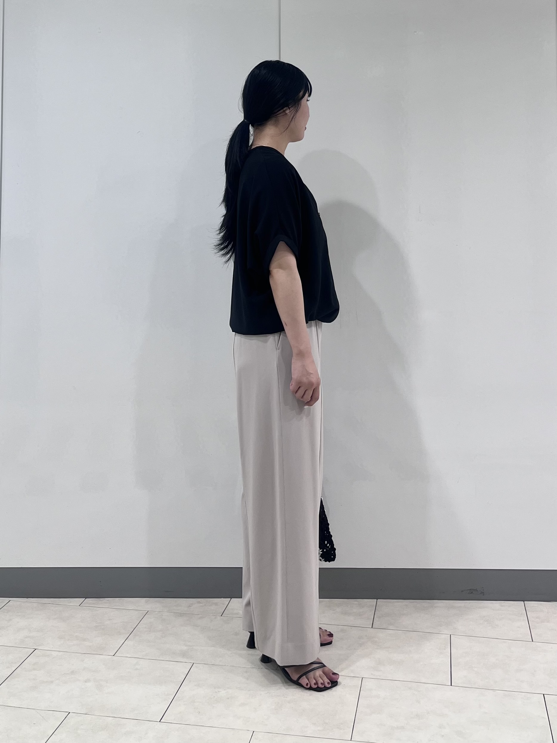 hasuさんの「INDIVI｜【秋羽織り/着る日傘】ドルマンフォルムブルゾン」を使ったコーディネート