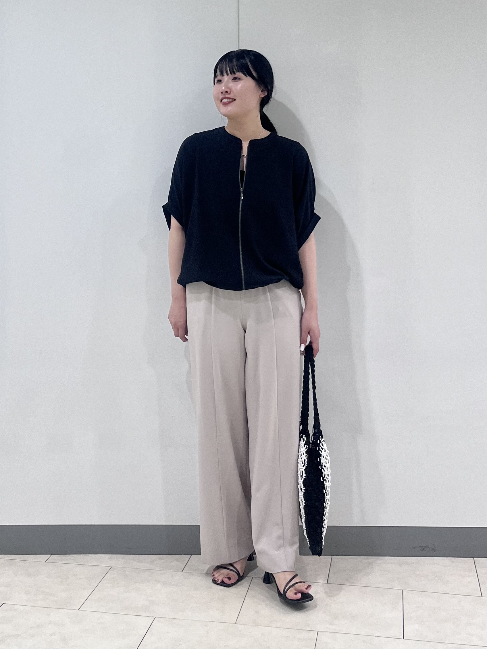 hasuさんの「INDIVI｜【秋羽織り/着る日傘】ドルマンフォルムブルゾン」を使ったコーディネート