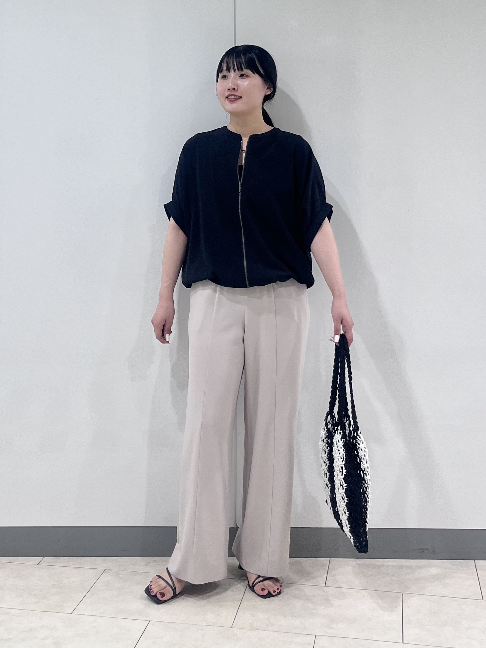 hasuさんの「INDIVI｜【秋羽織り/着る日傘】ドルマンフォルムブルゾン」を使ったコーディネート